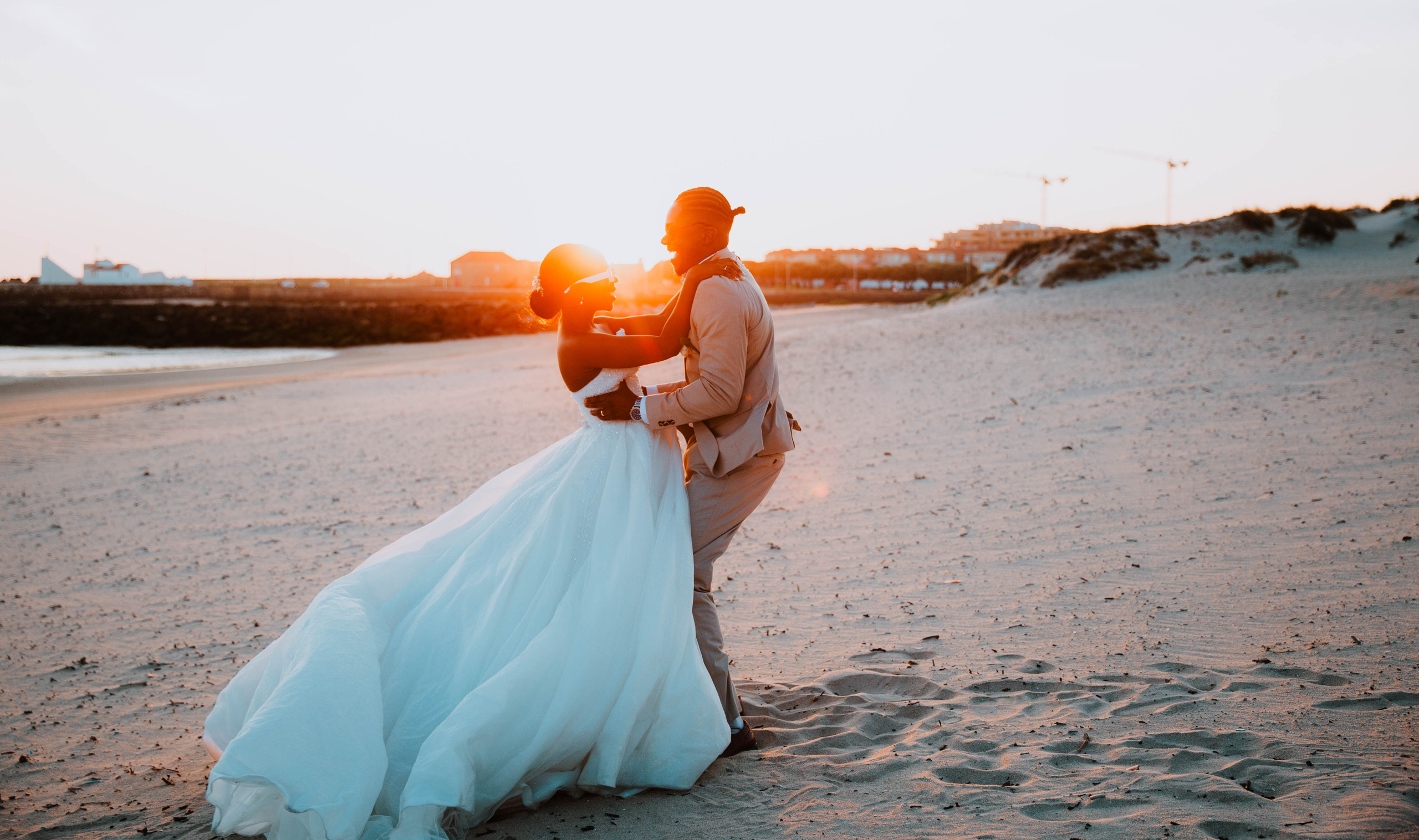 Kuselia & Kaleb. Fazemos o seu casamento ser lembrado por gerações