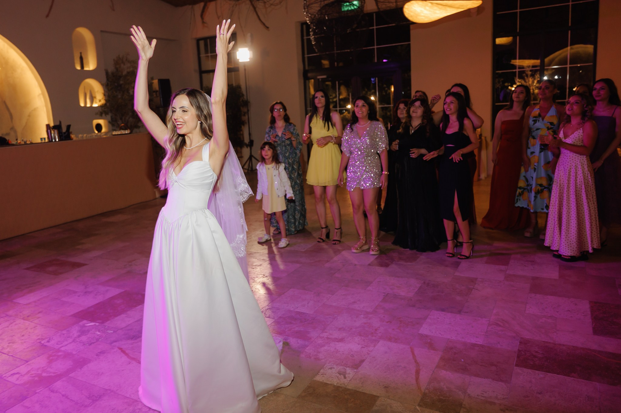 Mihaela si Nicolae - Nunta in locatie in aer liber la Nouvelle Events. Fotograf nunta Bucuresti - Manu Ivanciu | Fotograf botez