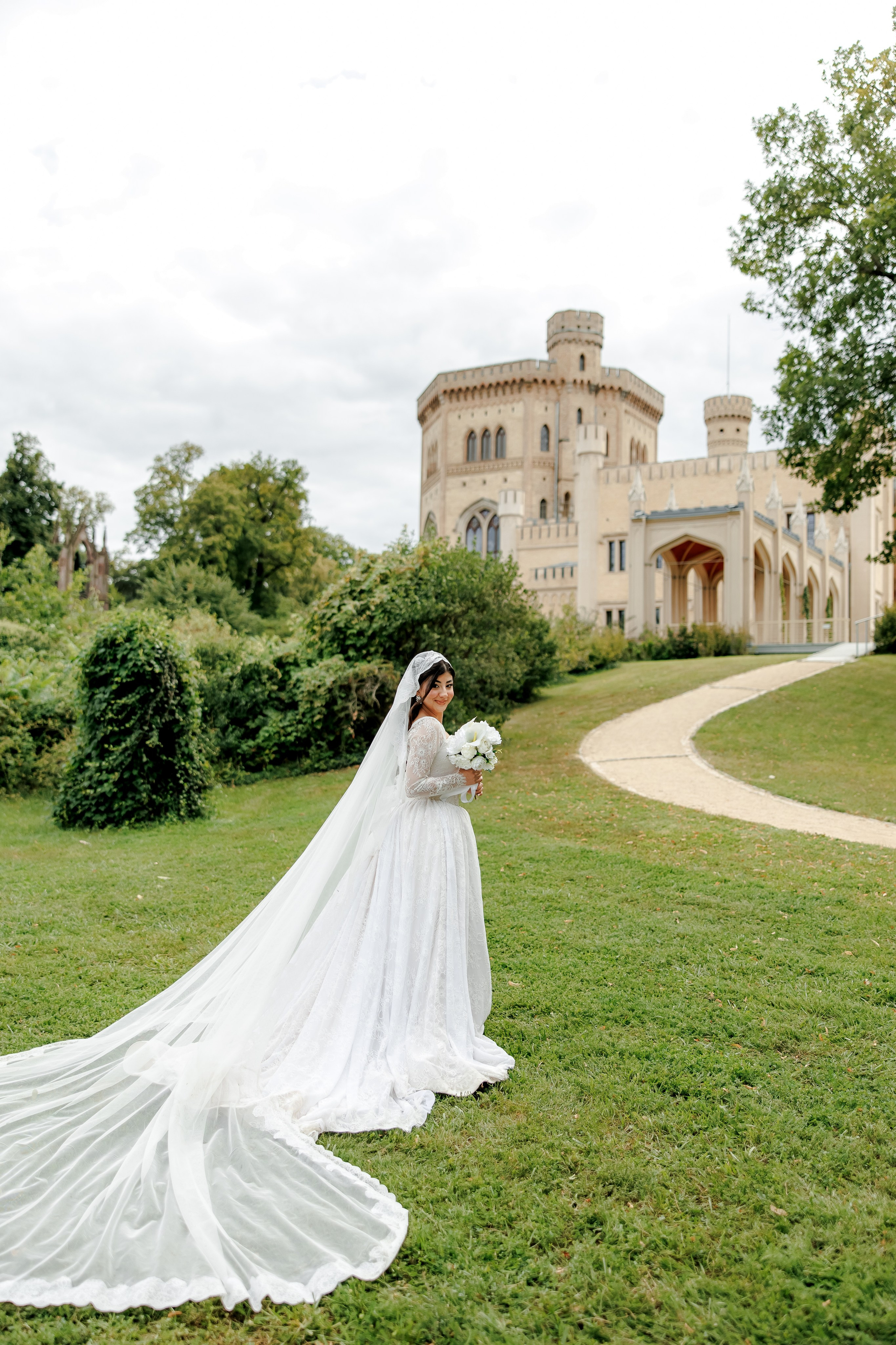 Brautpaar in Babelsberg Potsdam – Hochzeitsfotograf Berlin | Nataliia Schütze