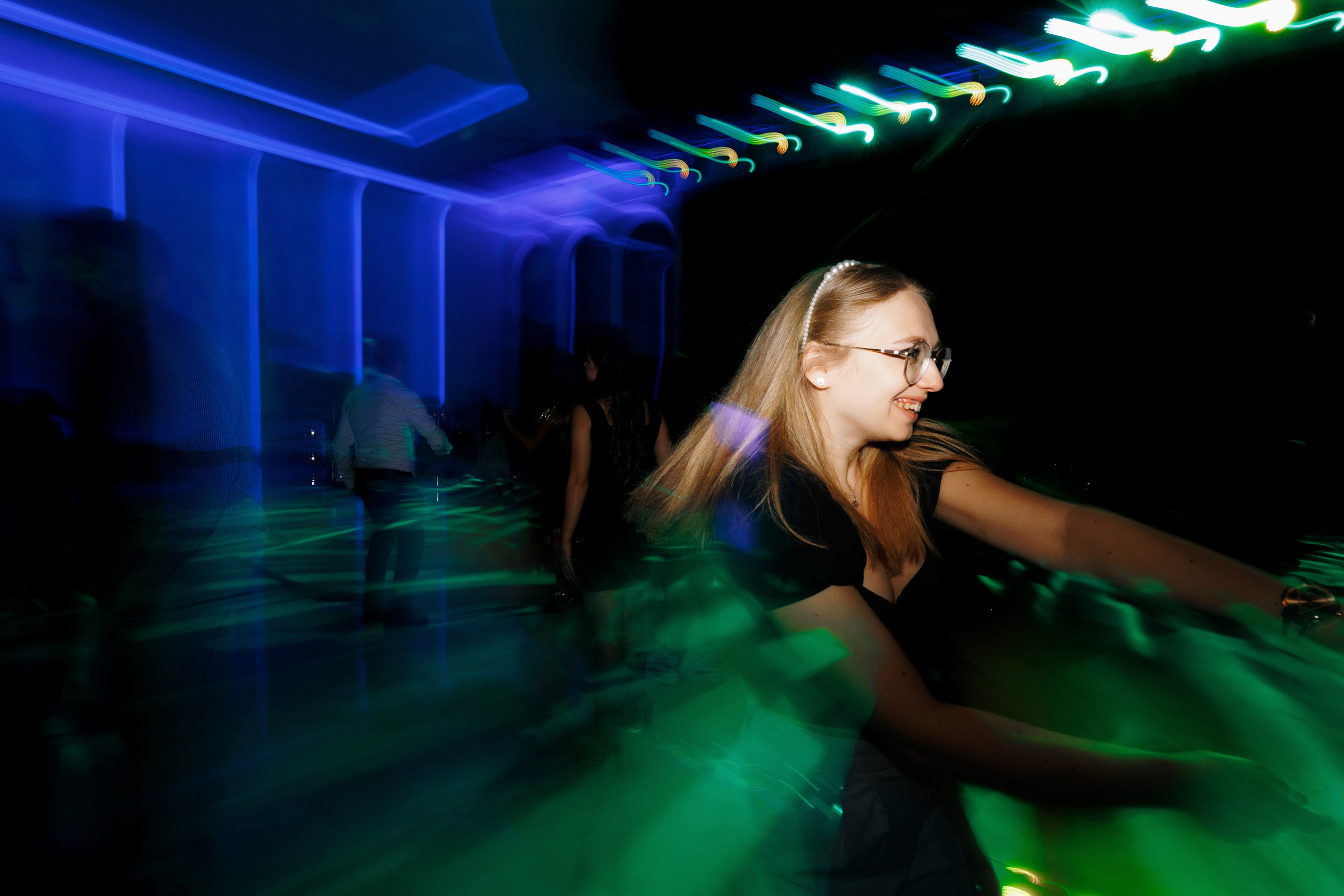 Atingerea e Dragoste. Servicii Foto Video în Chișinău și Europa ID-Brothers