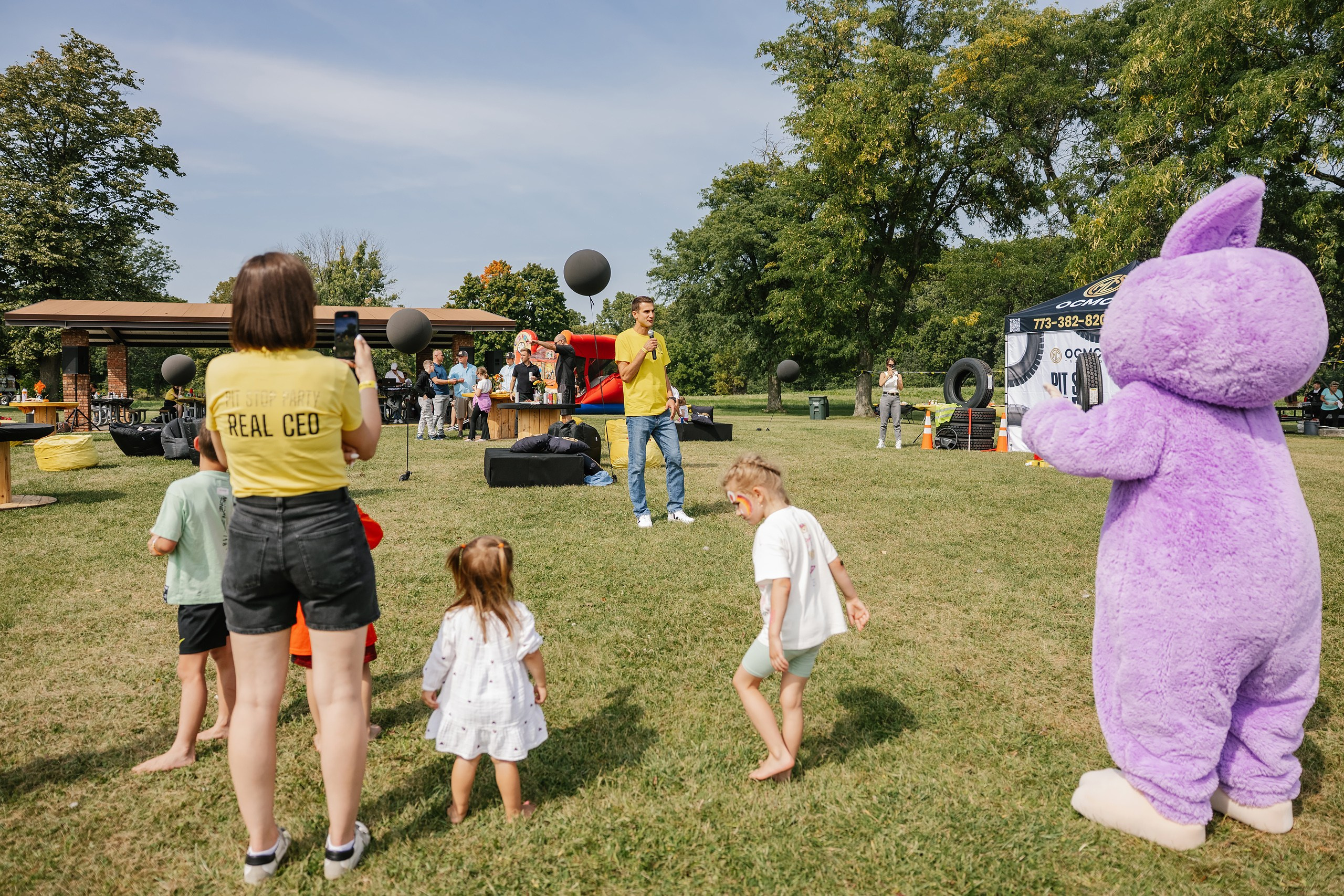 OCMC 09.13.2025. Wedding family event photographer in Chicago Nick Yushevich