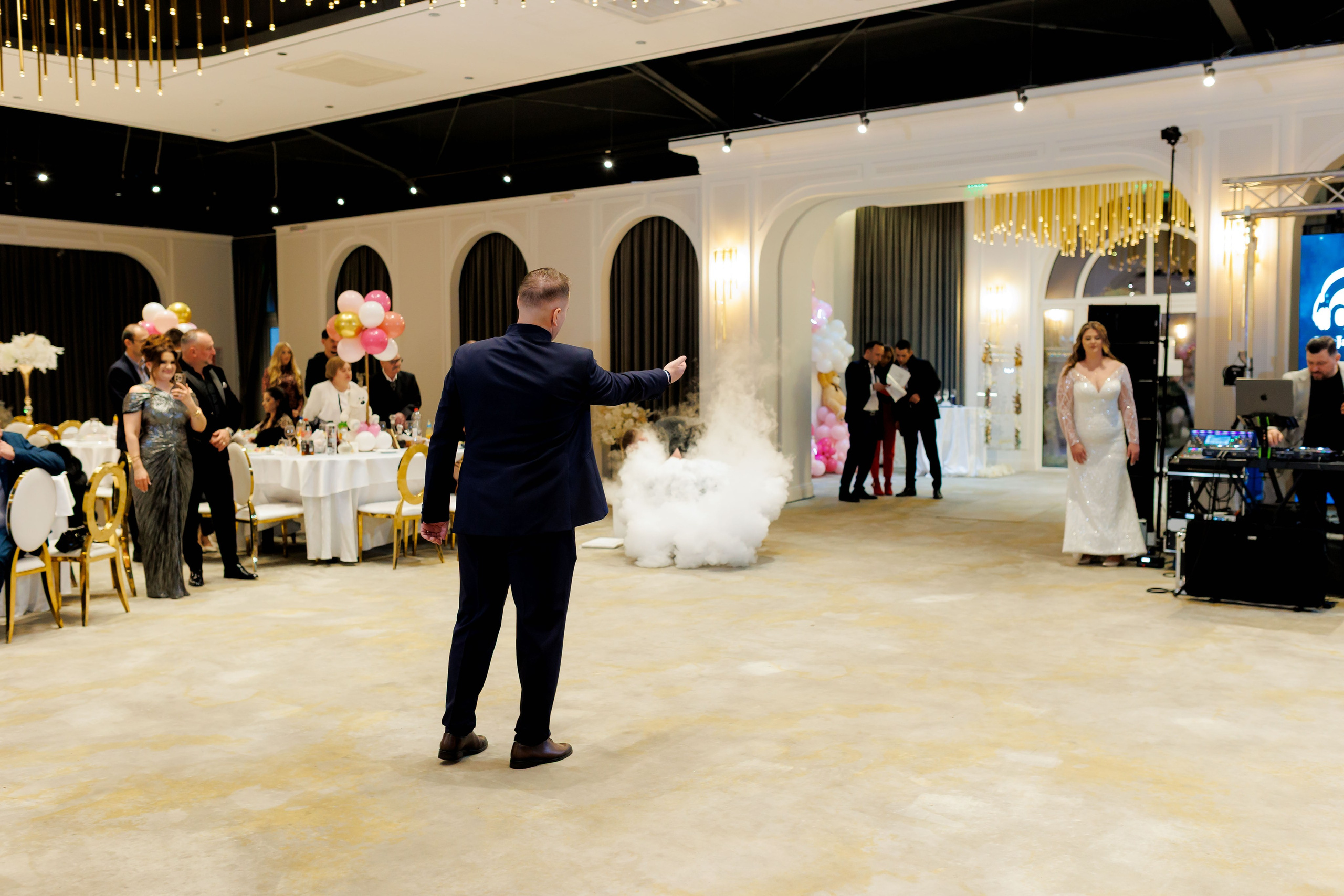 Povestea voastră, regizată de noi |Cristi Turculet Videograf Nuntă Suceava | wedding highlight. Servicii foto-video profesionale, pentru momente de neuitat