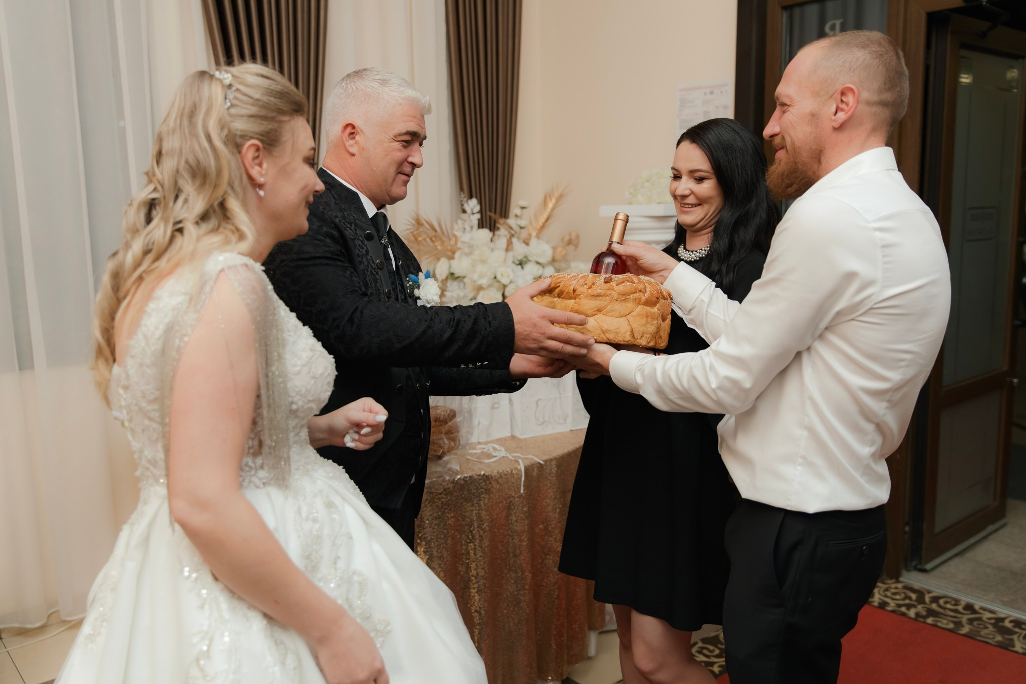 Mihai & Oana. Servicii foto-video profesionale, pentru momente de neuitat