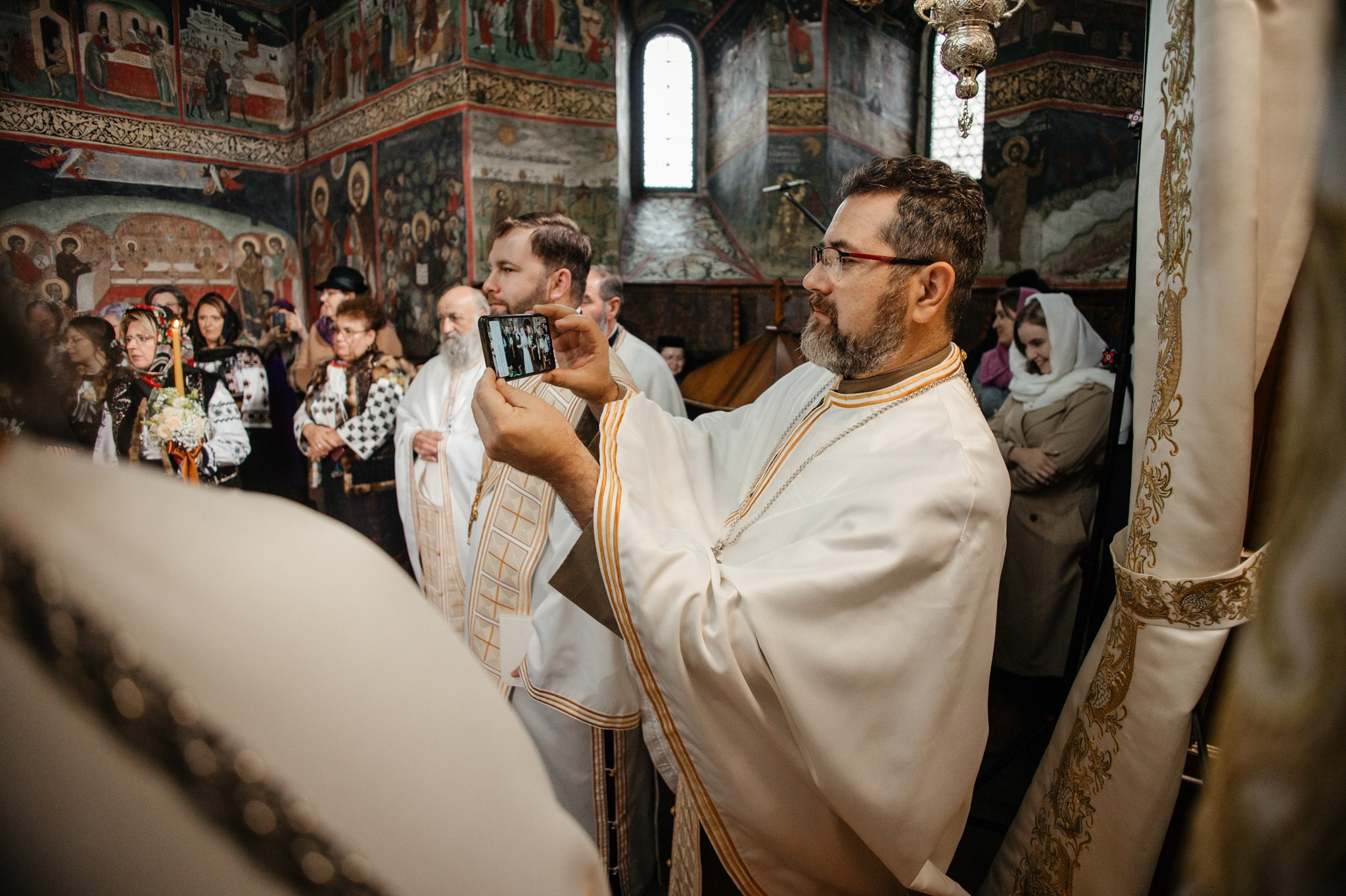 Nunta de Poveste la Sucevița: Cristi și Andreea. Servicii foto-video profesionale, pentru momente de neuitat