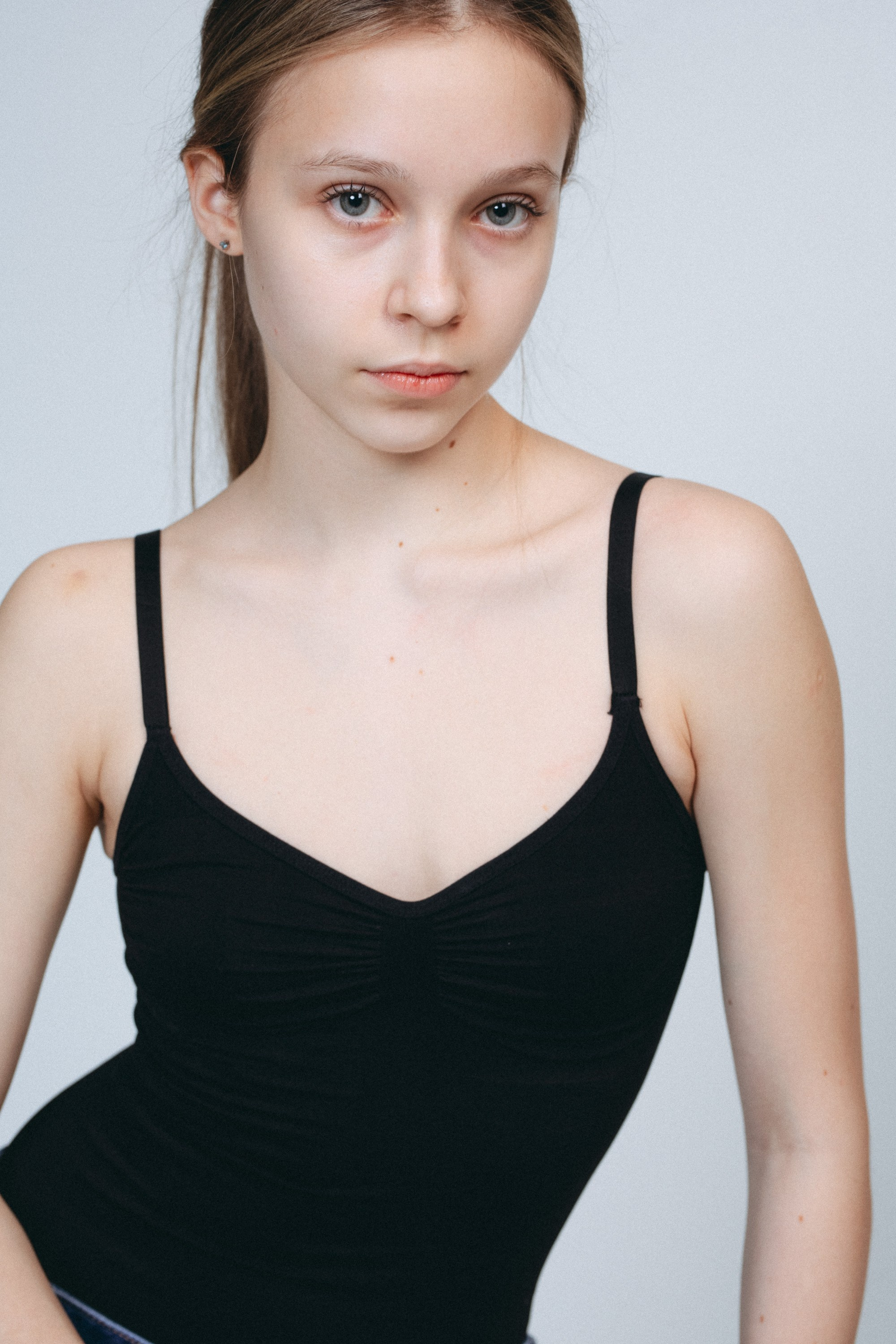 Mallikansiokuvaus. Valokuvaaja Lahti, Helsinki Elena Salonen