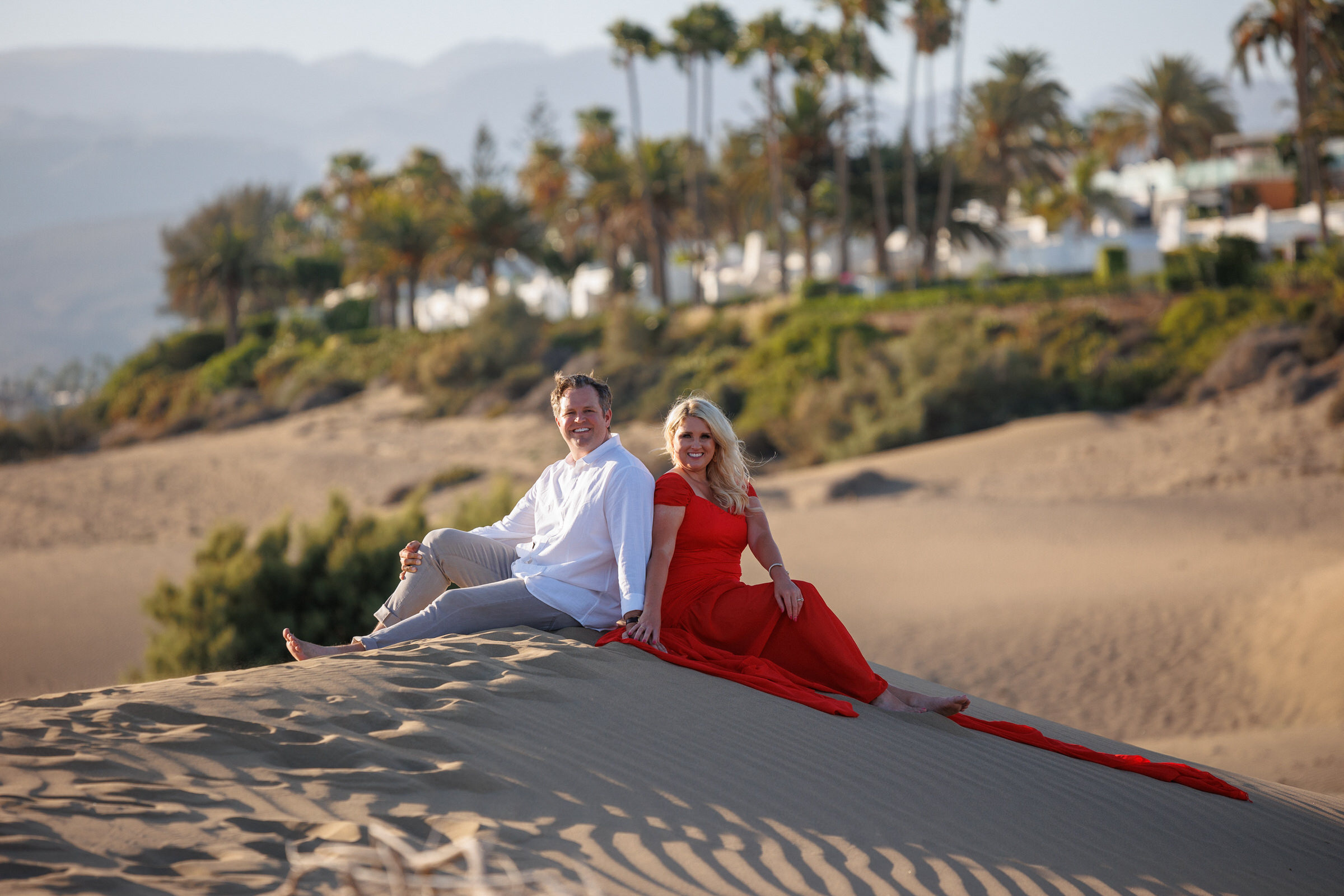Memories in Red: Photographer's Vision in Maspalomas