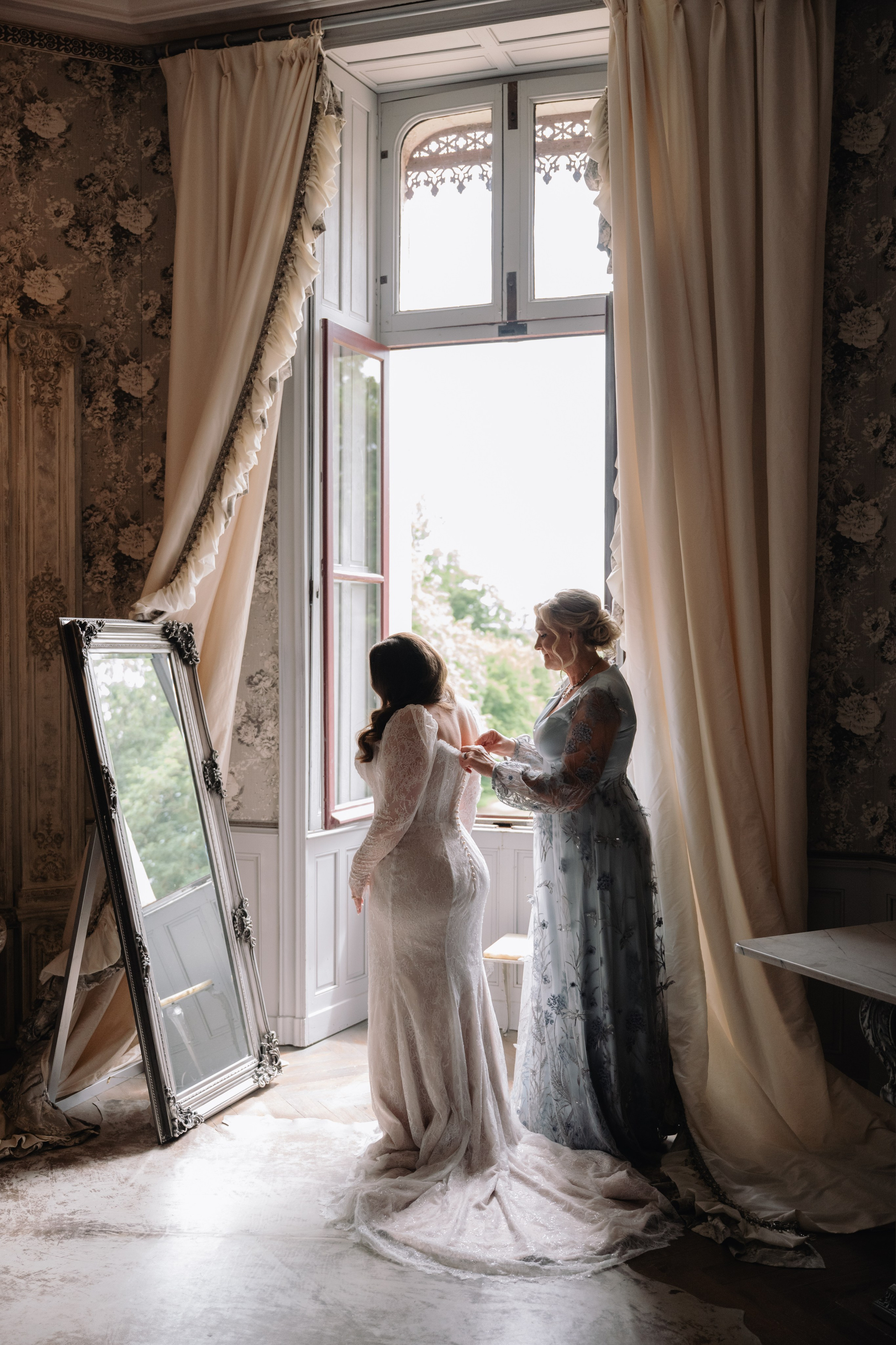 Luxury Château Wedding in France | Anna & Jon at Chateau Challain