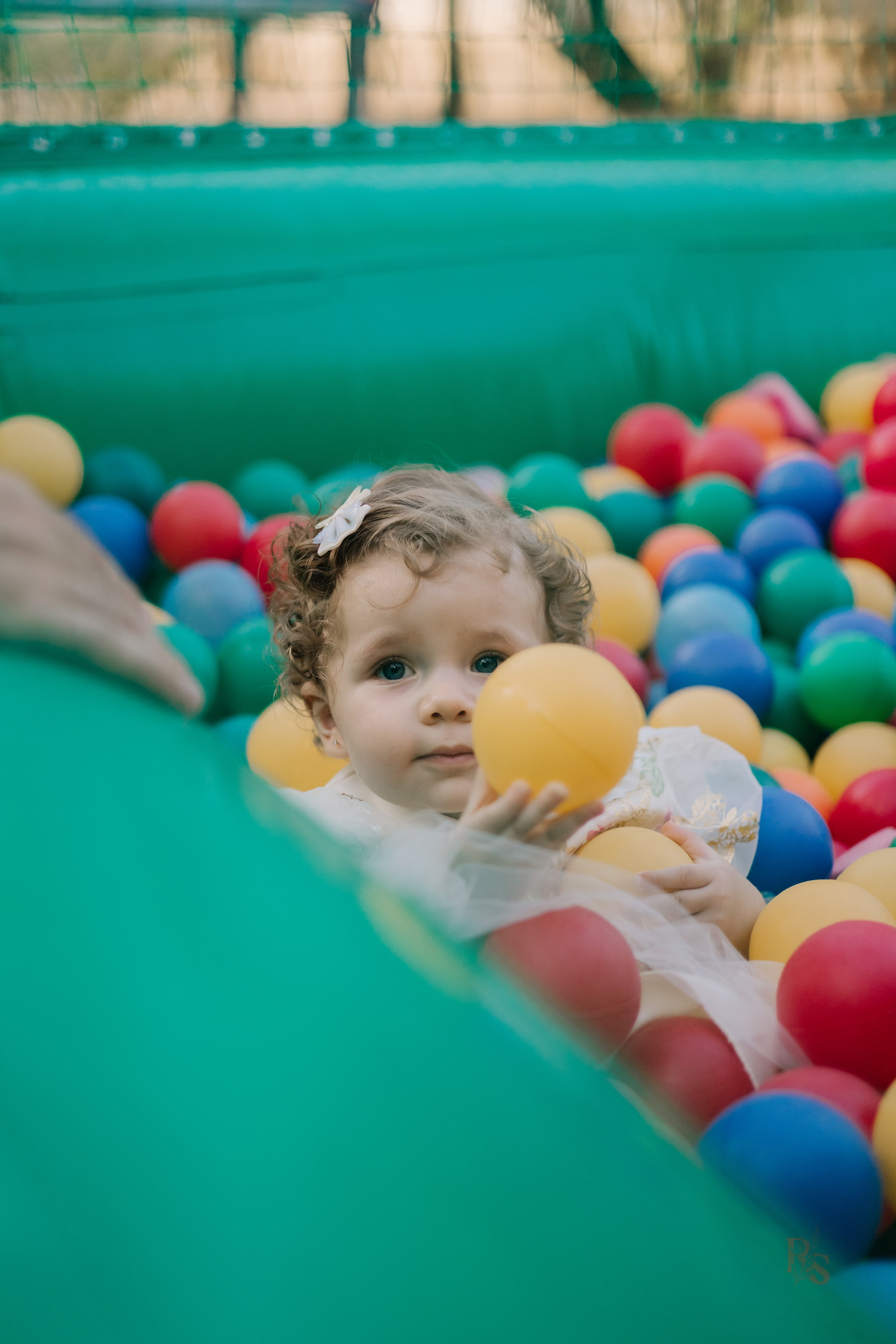 Aurora — 1 ano. Fotógrafo Richard Silvestre — Casamentos na Bahia