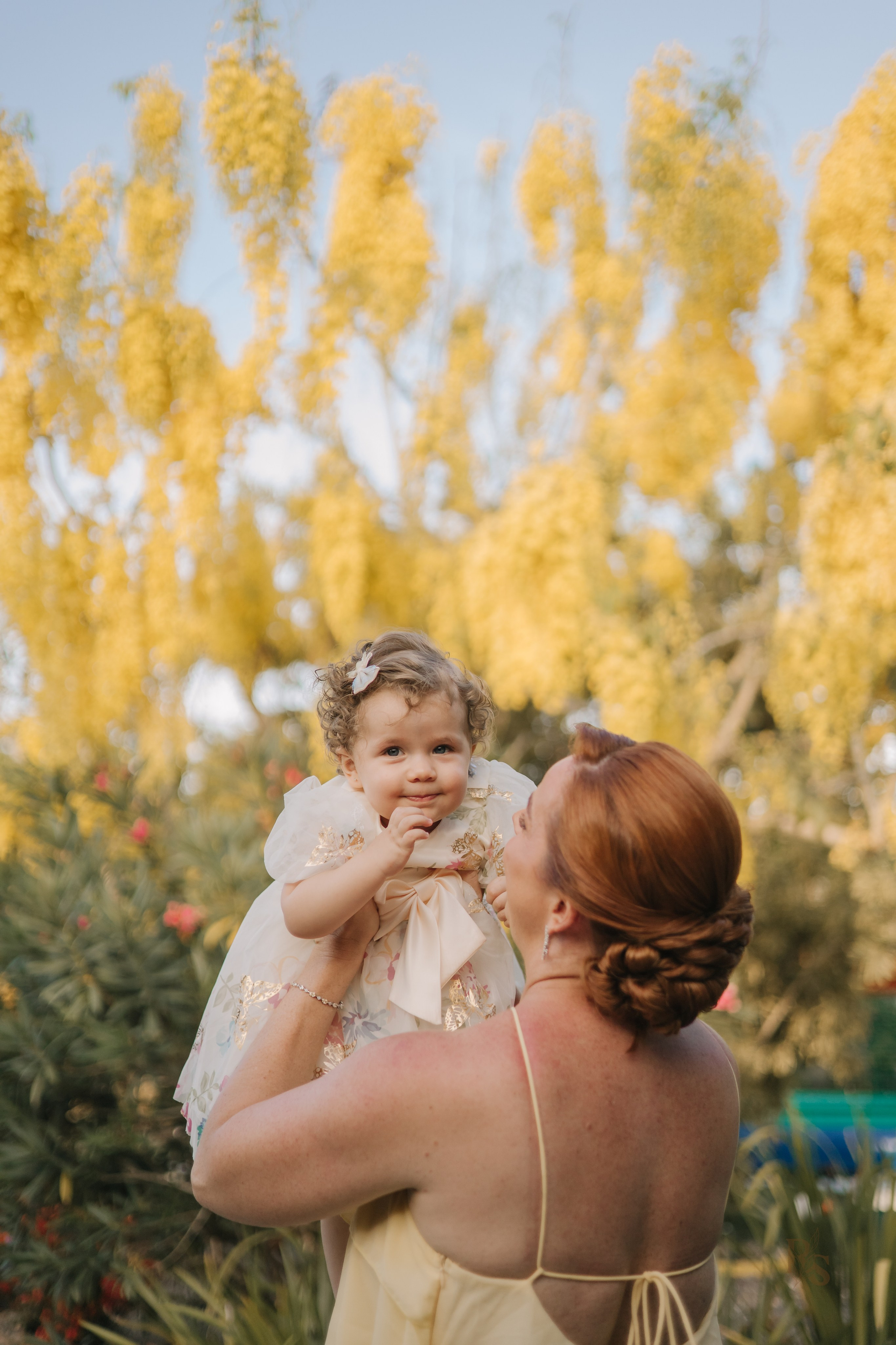 Aurora — 1 ano. Fotógrafo Richard Silvestre — Casamentos na Bahia