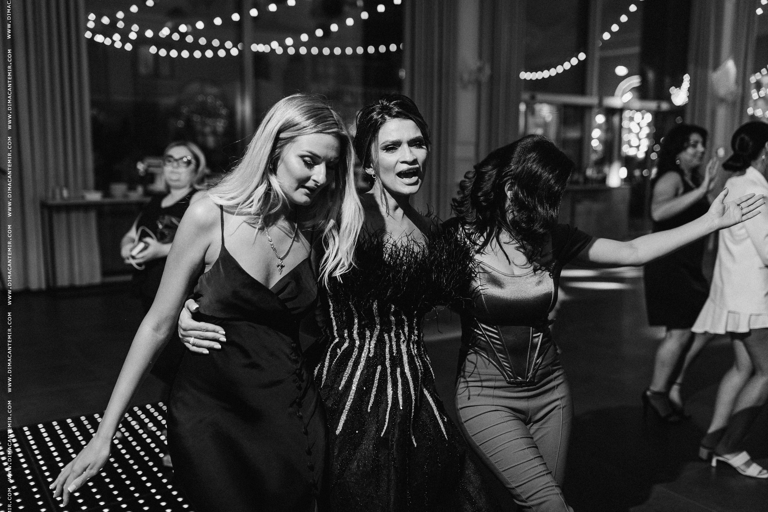 VICTOR + OLGA | Capitoles Park. Fotograf de nuntă în Chisinau, Moldova. Poze și Video Comerciale