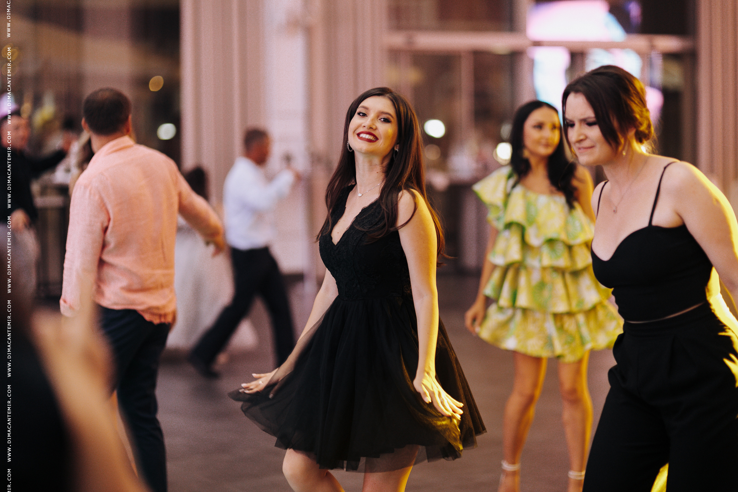 VICTOR + OLGA | Capitoles Park. Fotograf de nuntă în Chisinau, Moldova. Poze și Video Comerciale