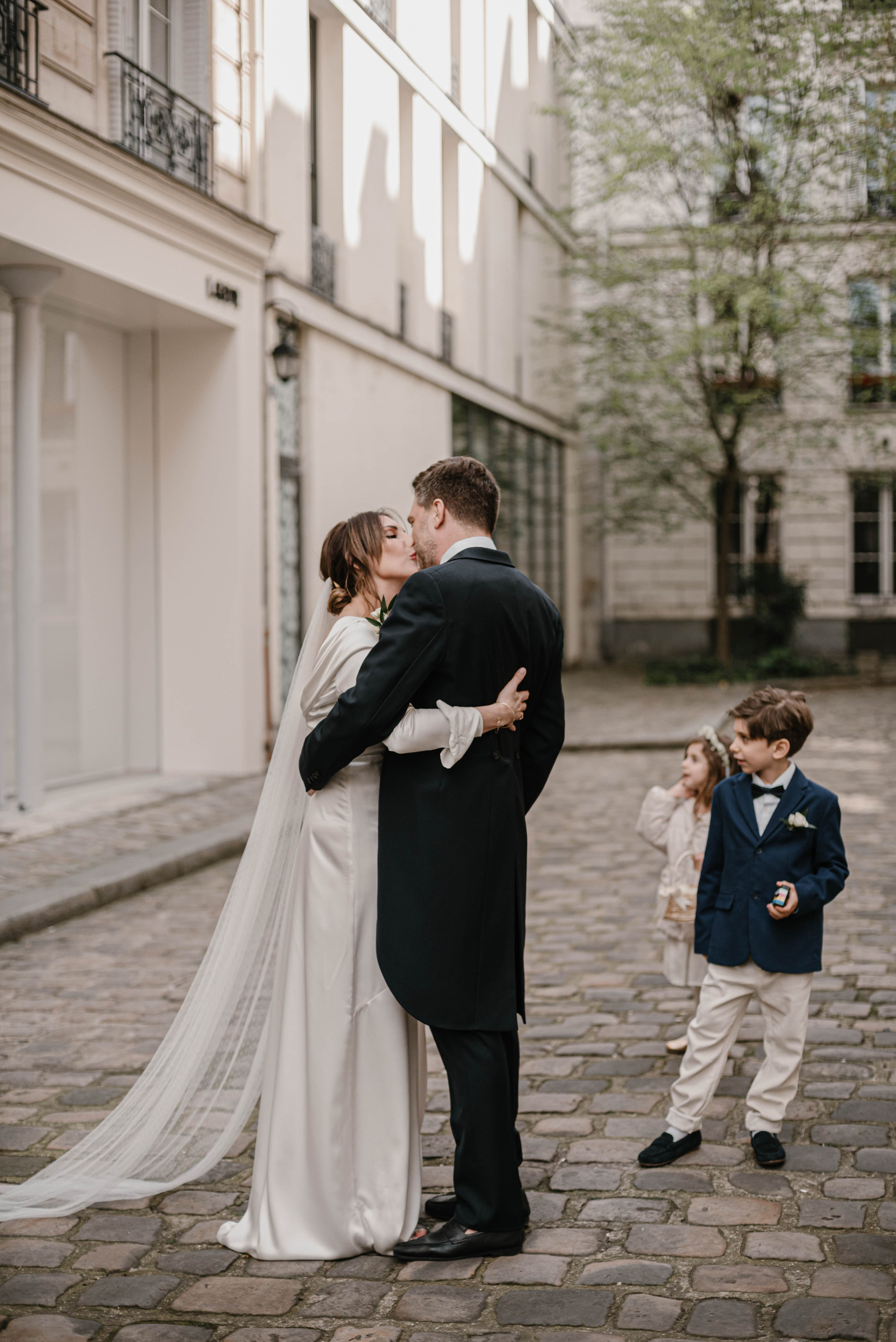 Камерная свадьба в Марэ, Париж | Ksenia Marchand. Ksenia Marchand/ Lifestyle photographer in Paris