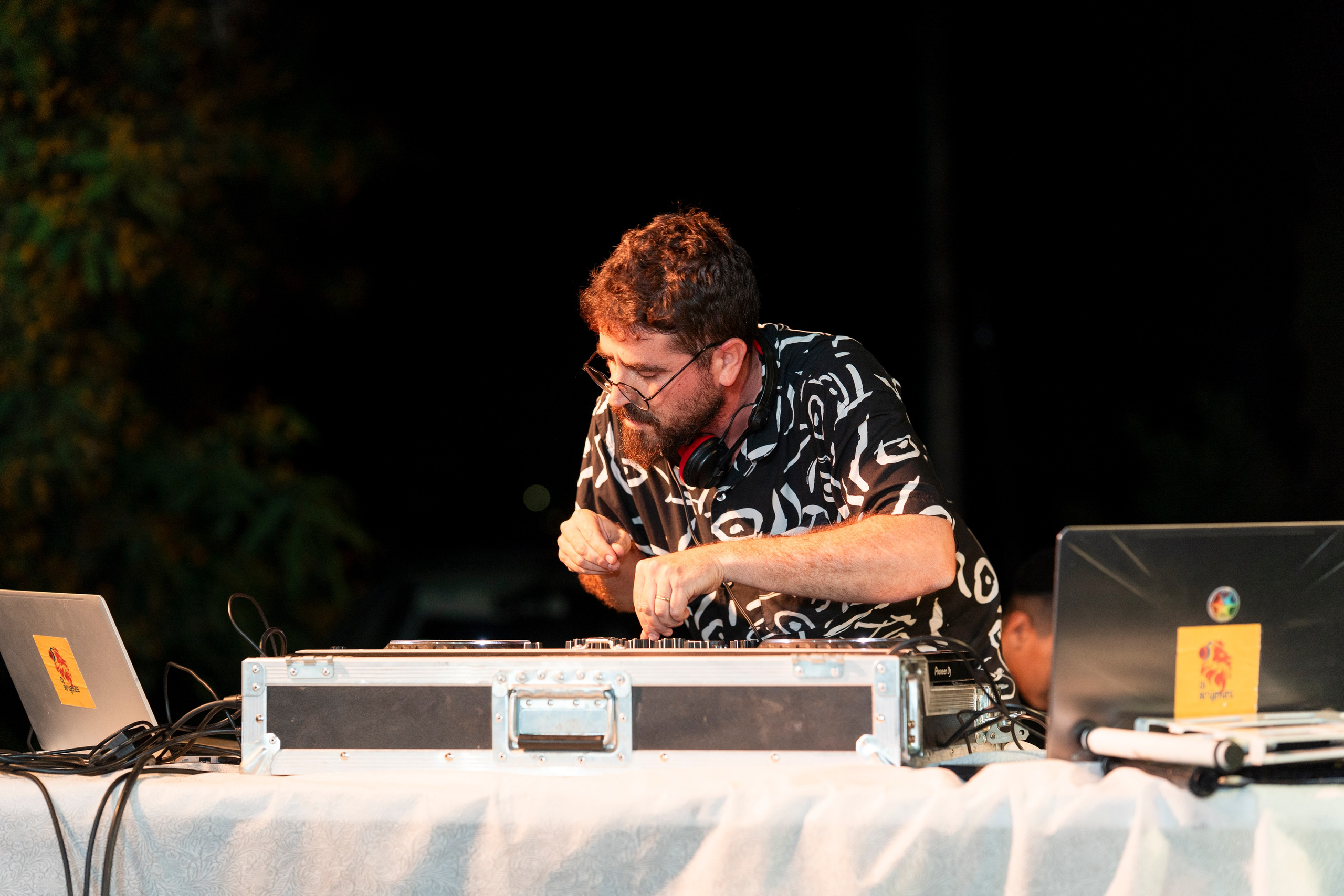 עדן ושלהבת. יוסף מזרחי צילום חתונה, ברית וזוגיות. צלם מקצועי שאוהב להוציא אתכם הכי יפים ברגעים הכי מרגשים