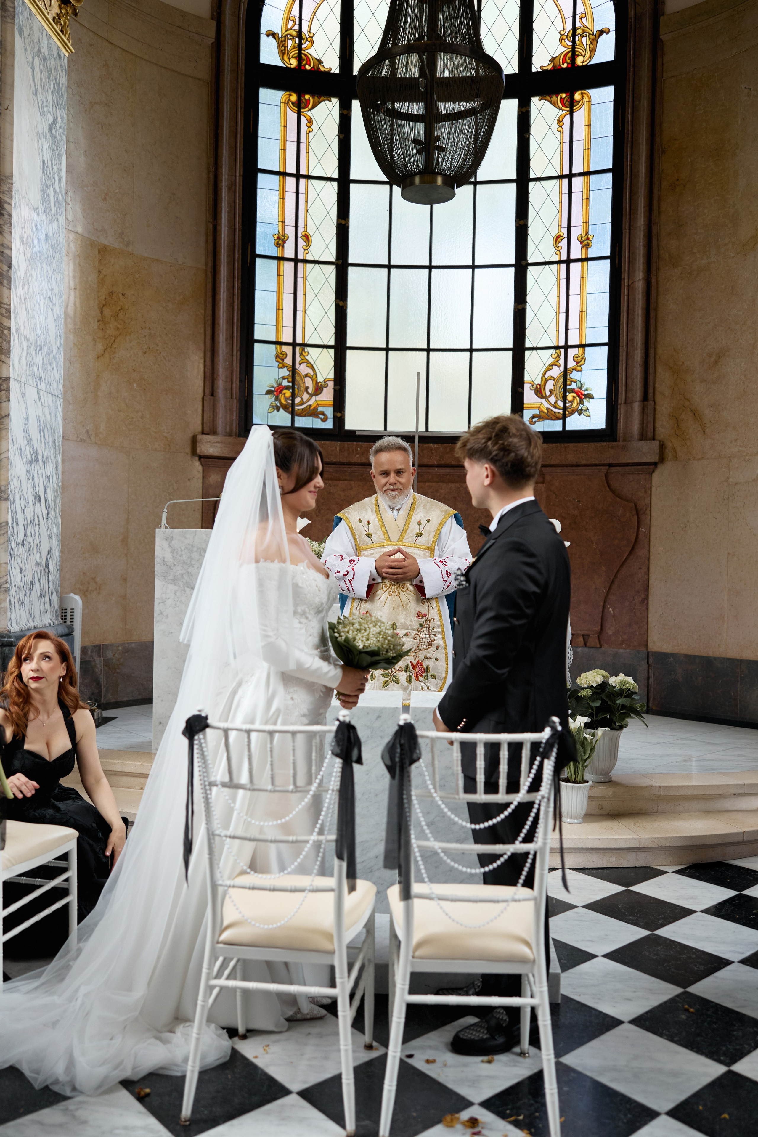 Wiktoria & Kacper. Pałac Goetz. Fotograf ślubny i rodzinny w Krakowie Yana Klymova