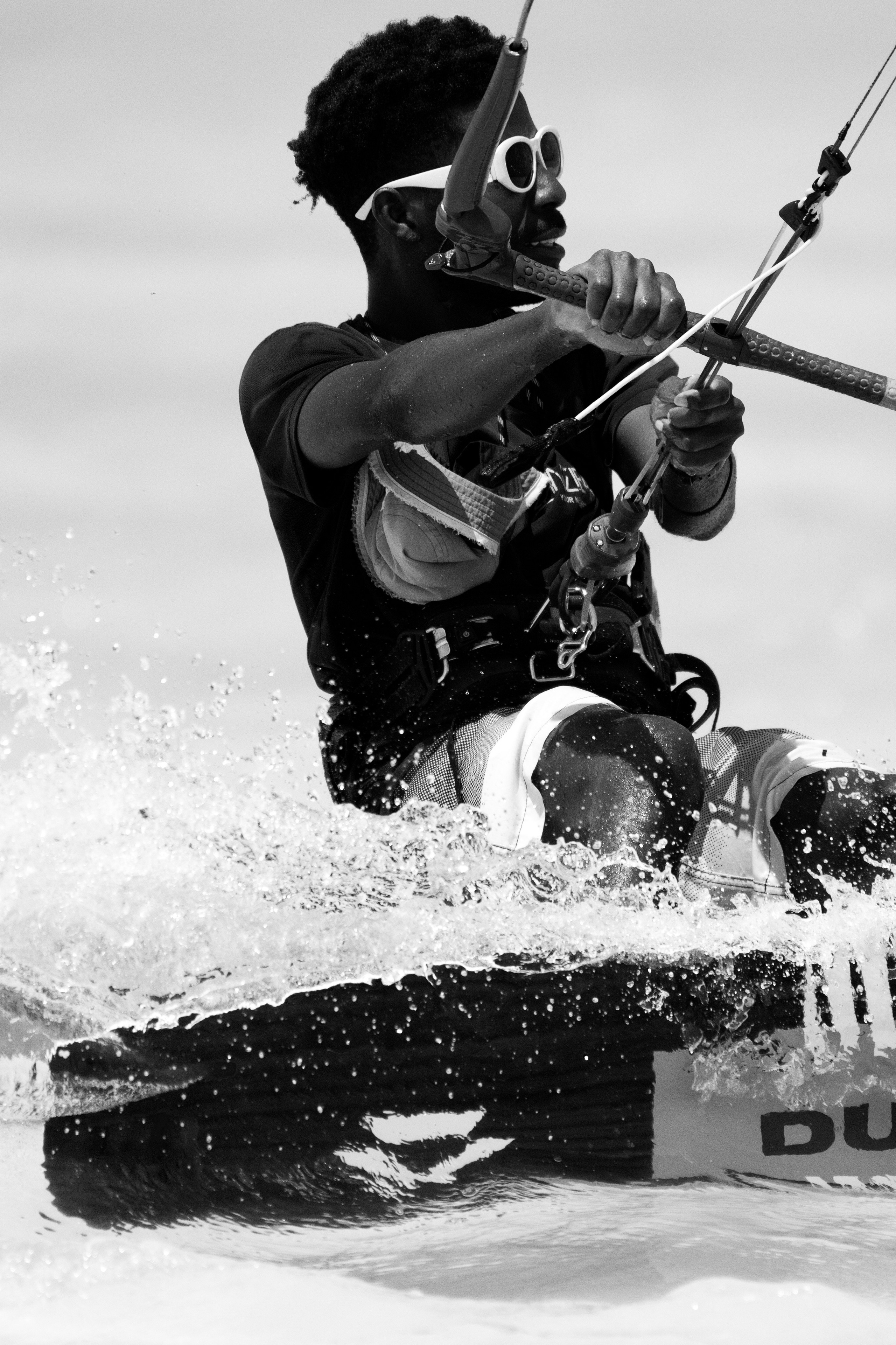 Kite surfing. Photographer Sri Lanka