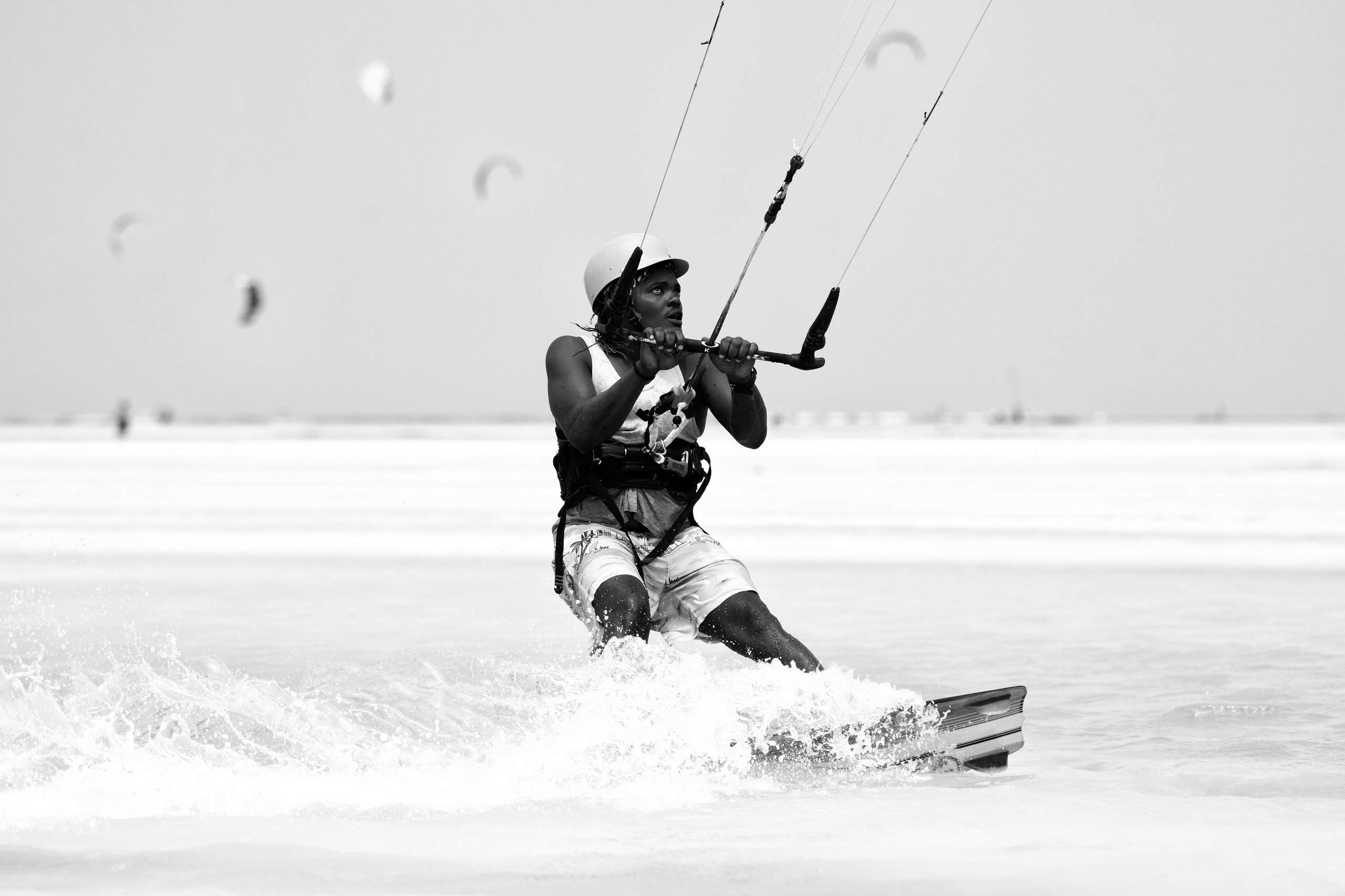 Kite surfing. Photographer Sri Lanka