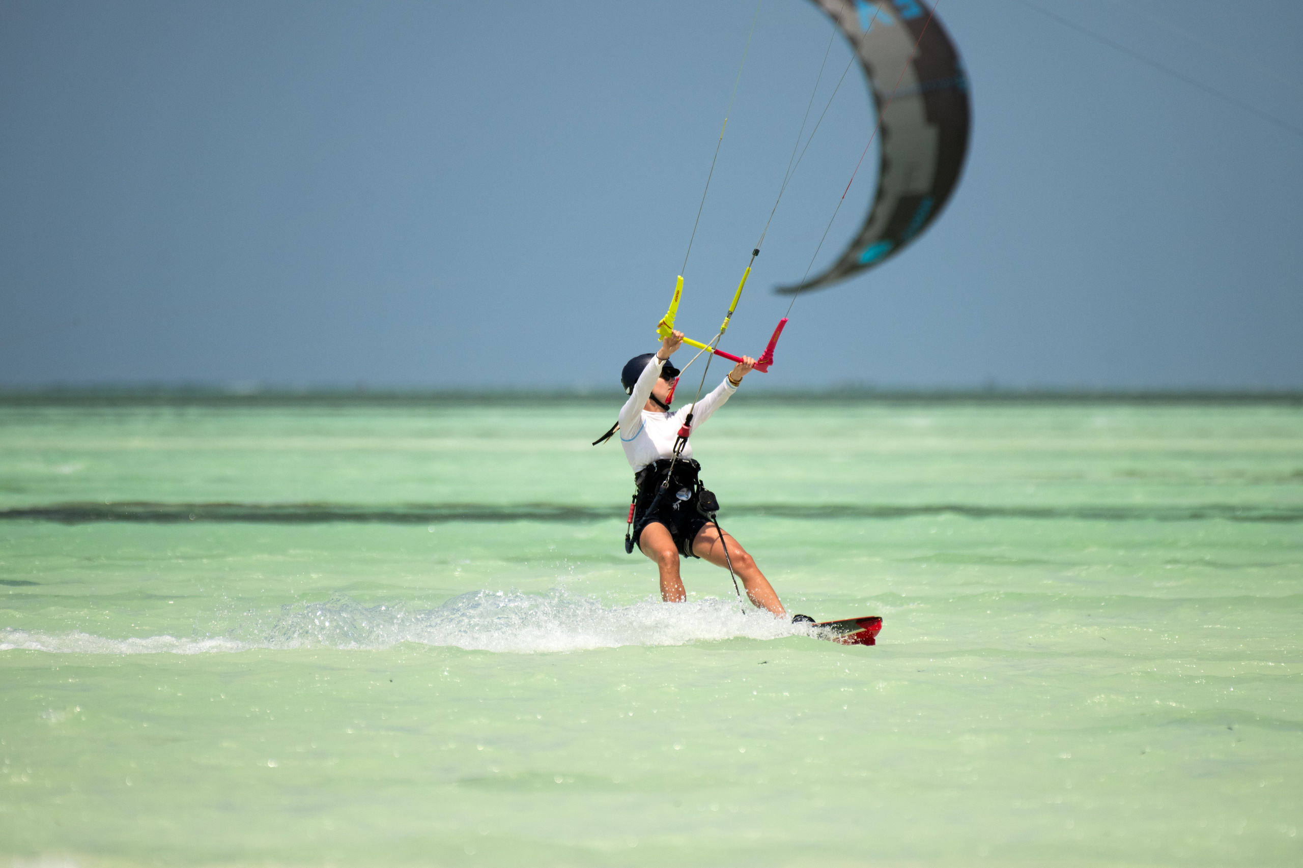 Kite surfing. Photographer Sri Lanka