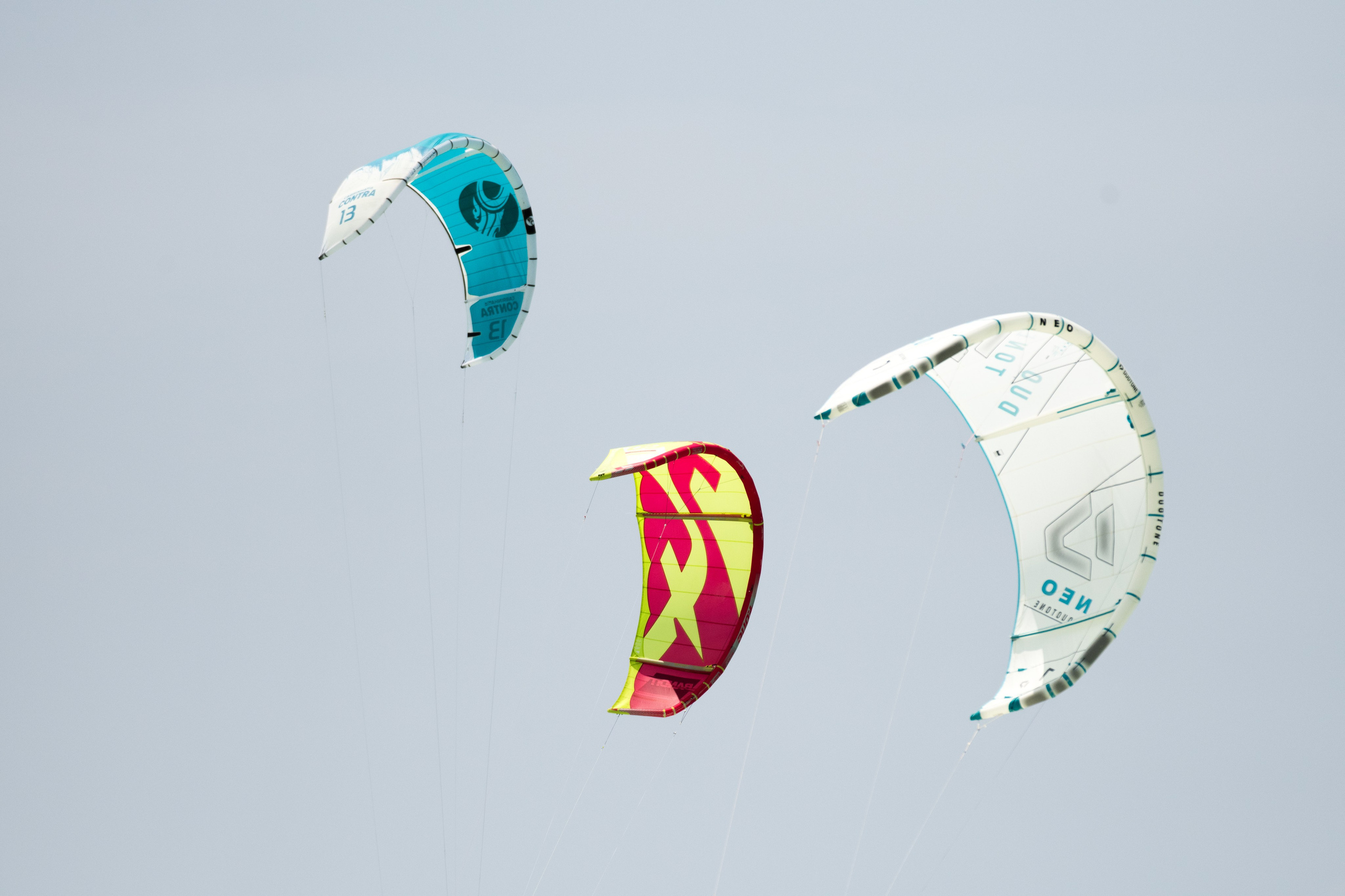 Kite surfing. Photographer Sri Lanka