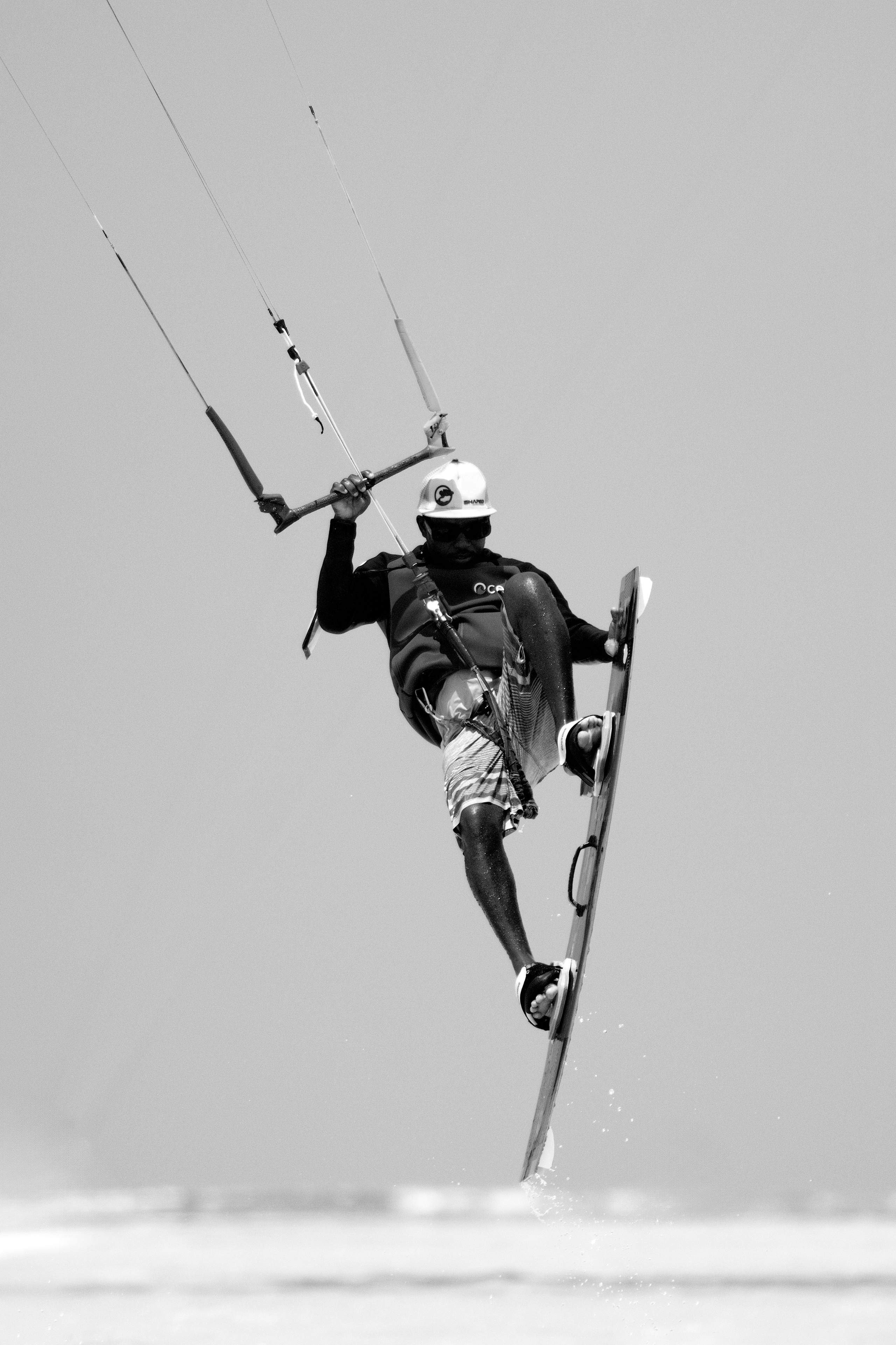 Kite surfing. Photographer Sri Lanka