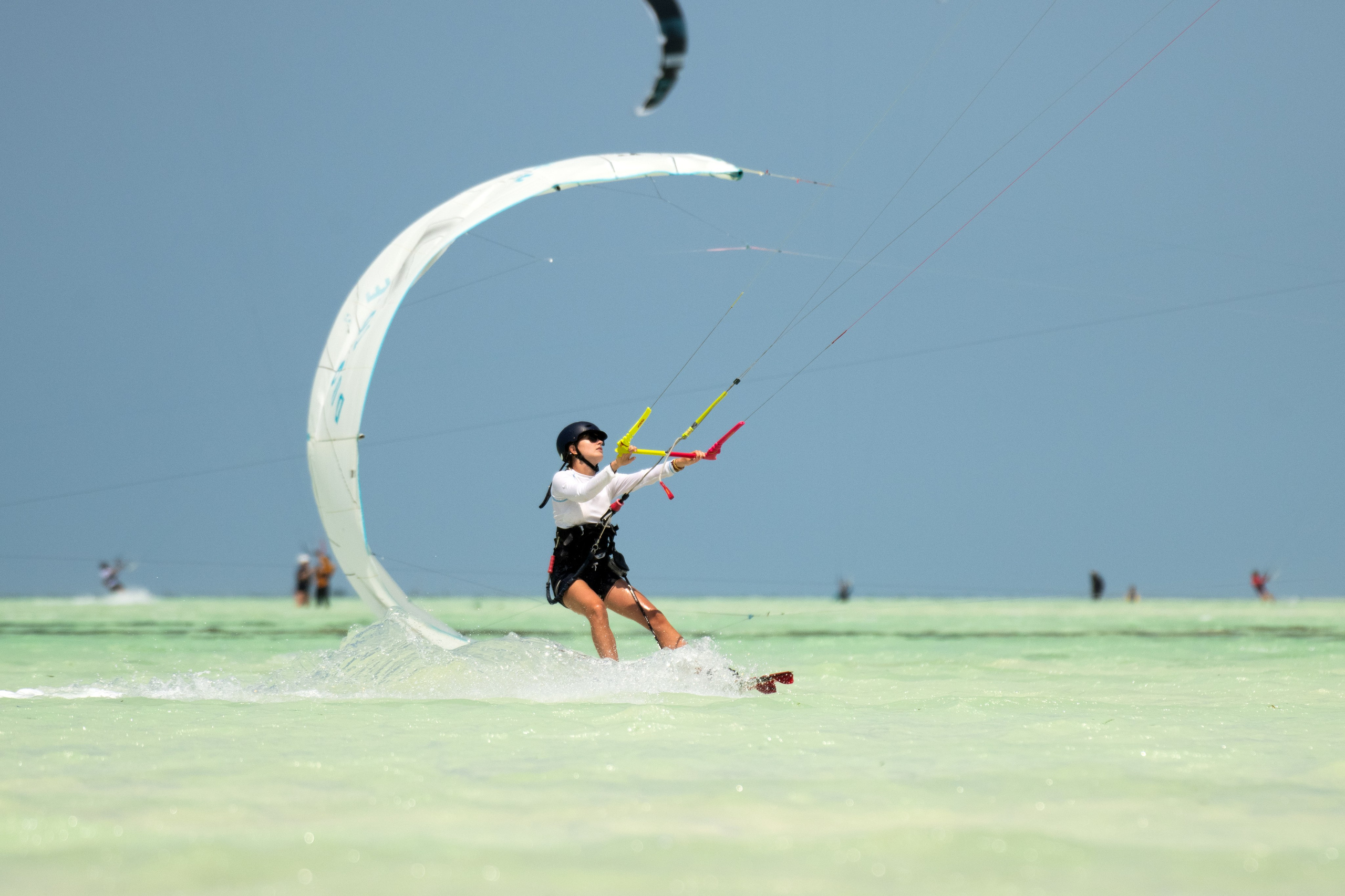 Kite surfing. Photographer Sri Lanka
