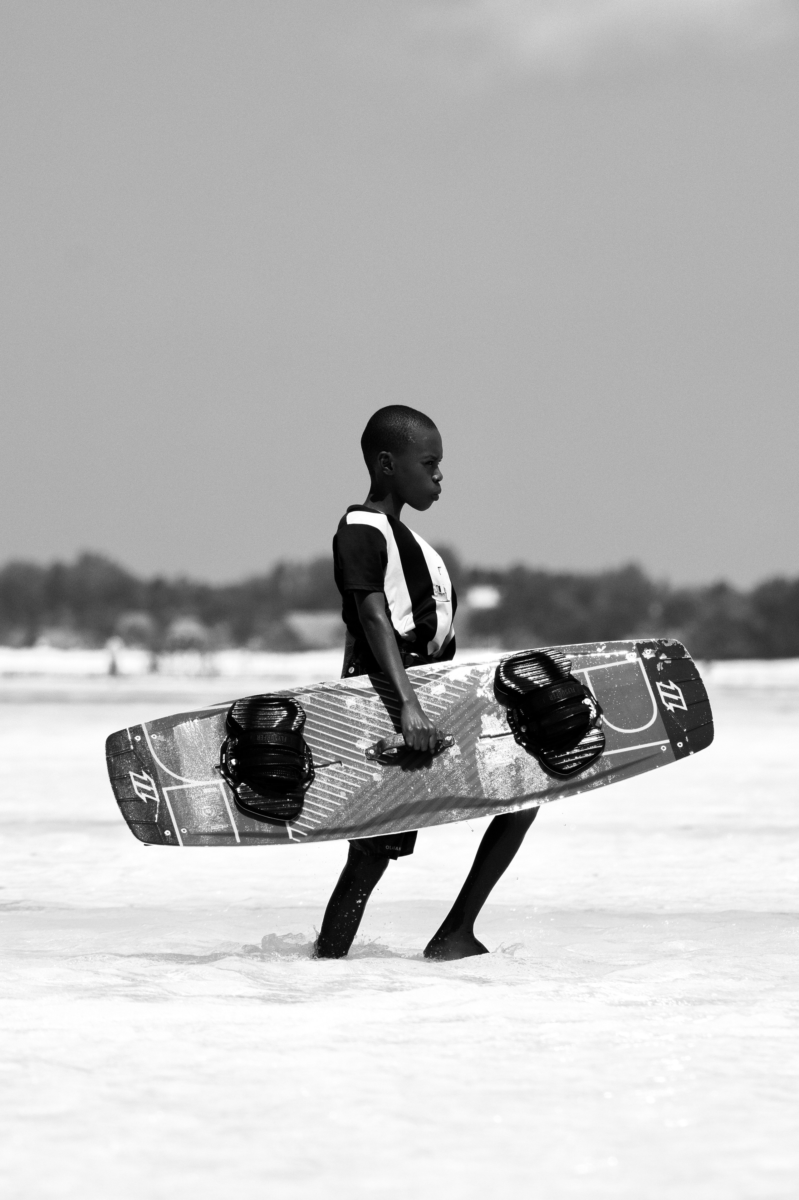 Kite surfing. Photographer Sri Lanka