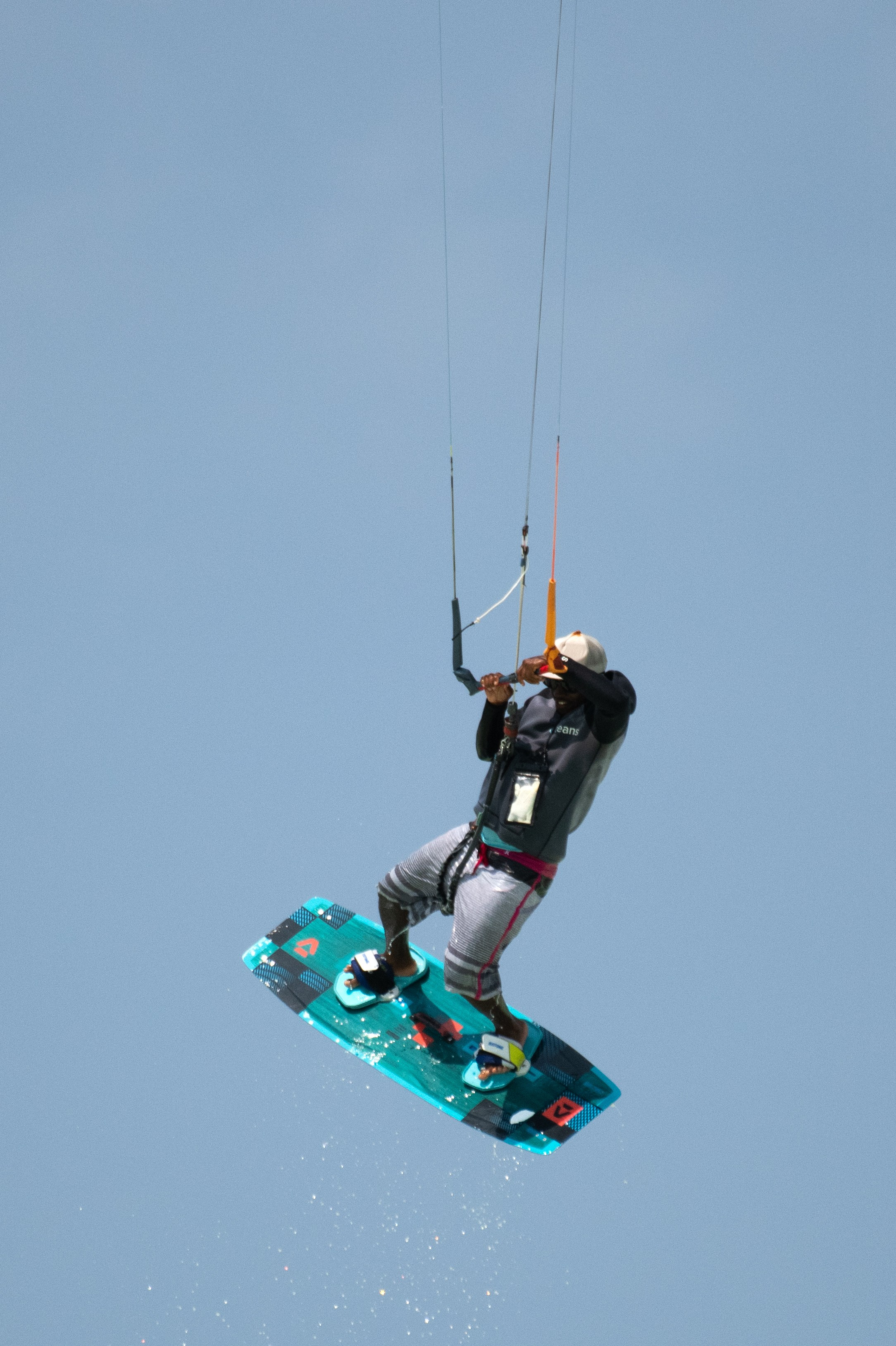 Kite surfing. Photographer Sri Lanka