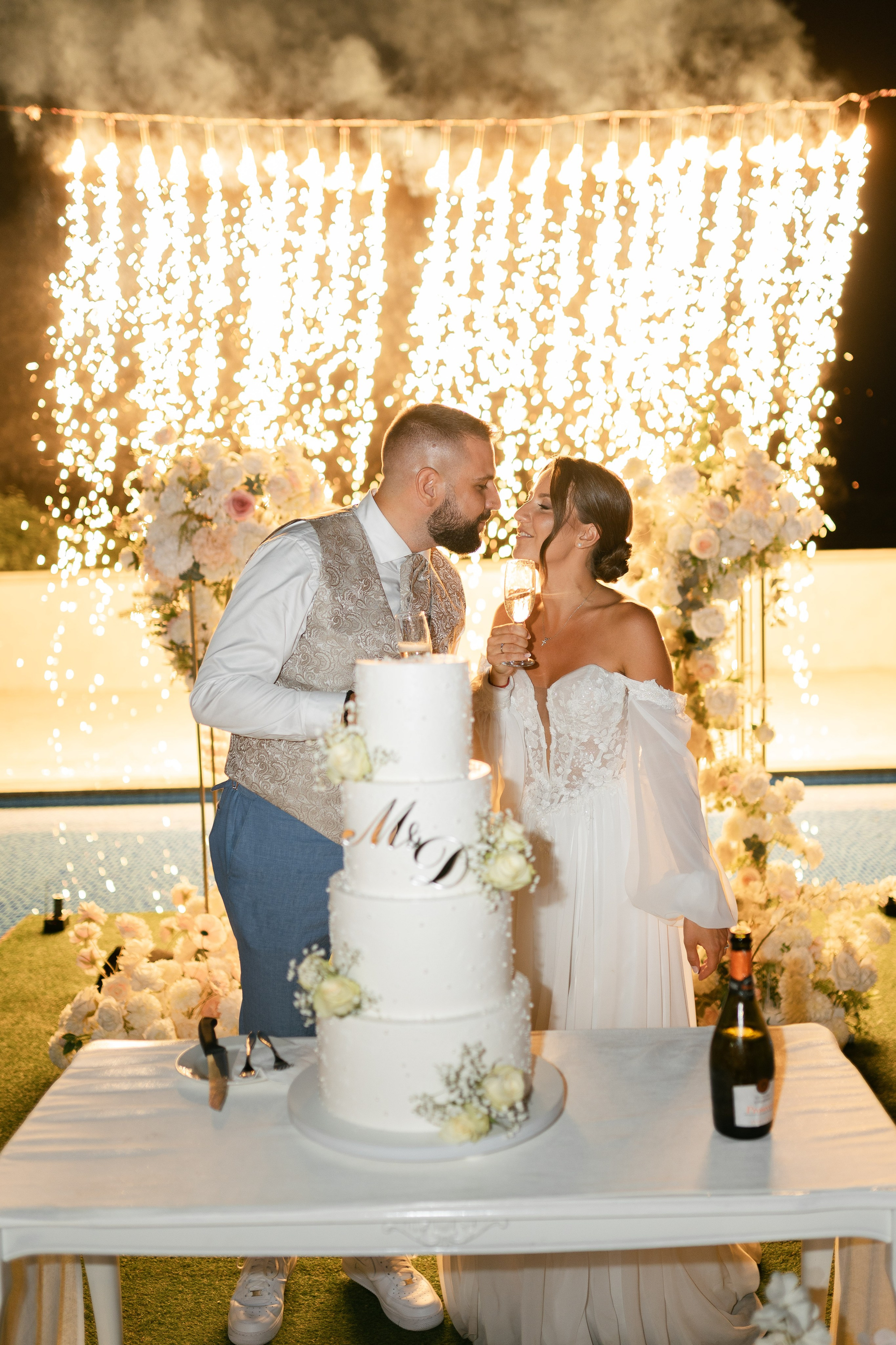 M&D|Between City Lights and Hidden Oasis. Black Sheep Produkcija| Wedding Photography and Wedding Films, based in Kragujevac, Europe / Fotograf i videograf, Kragujevac, Srbija