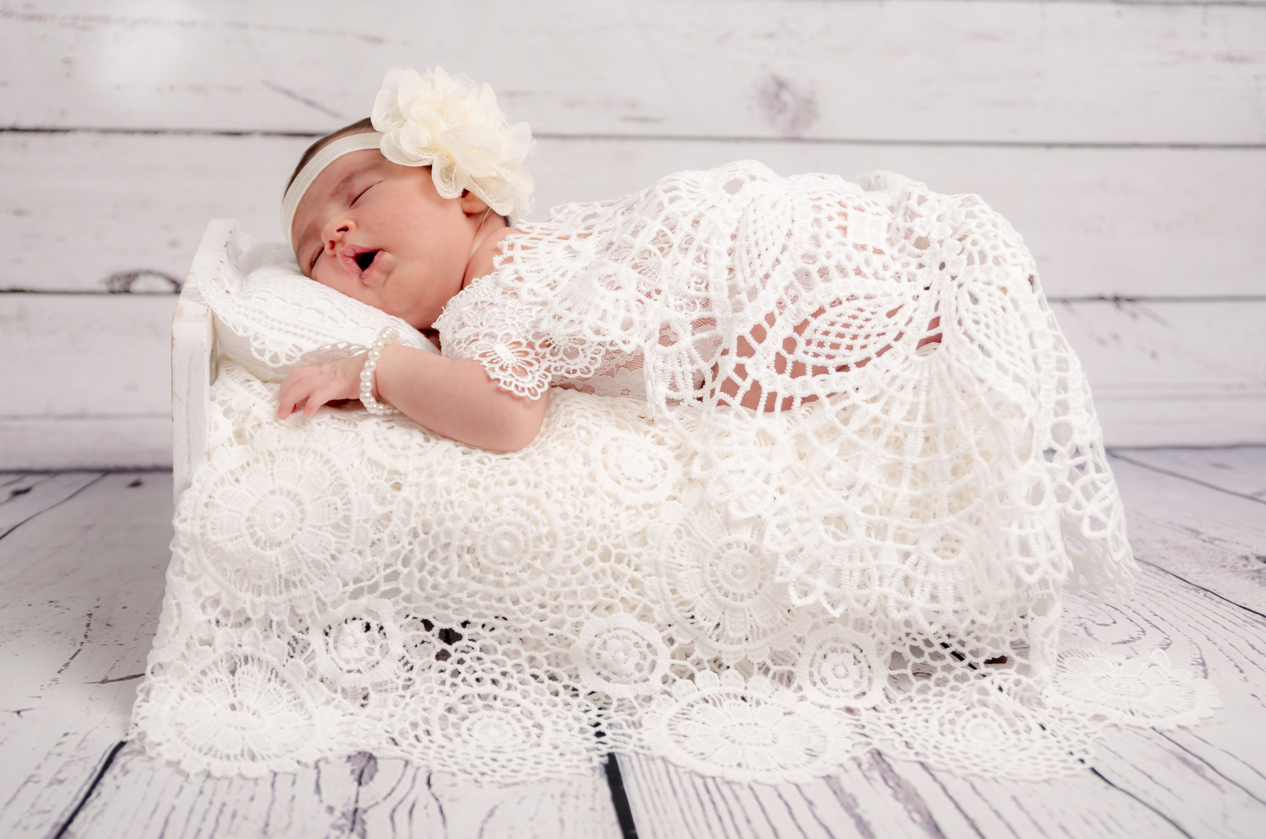 Newborn Photoshoot. Professional Photograher, Antwerpen/Belgium
