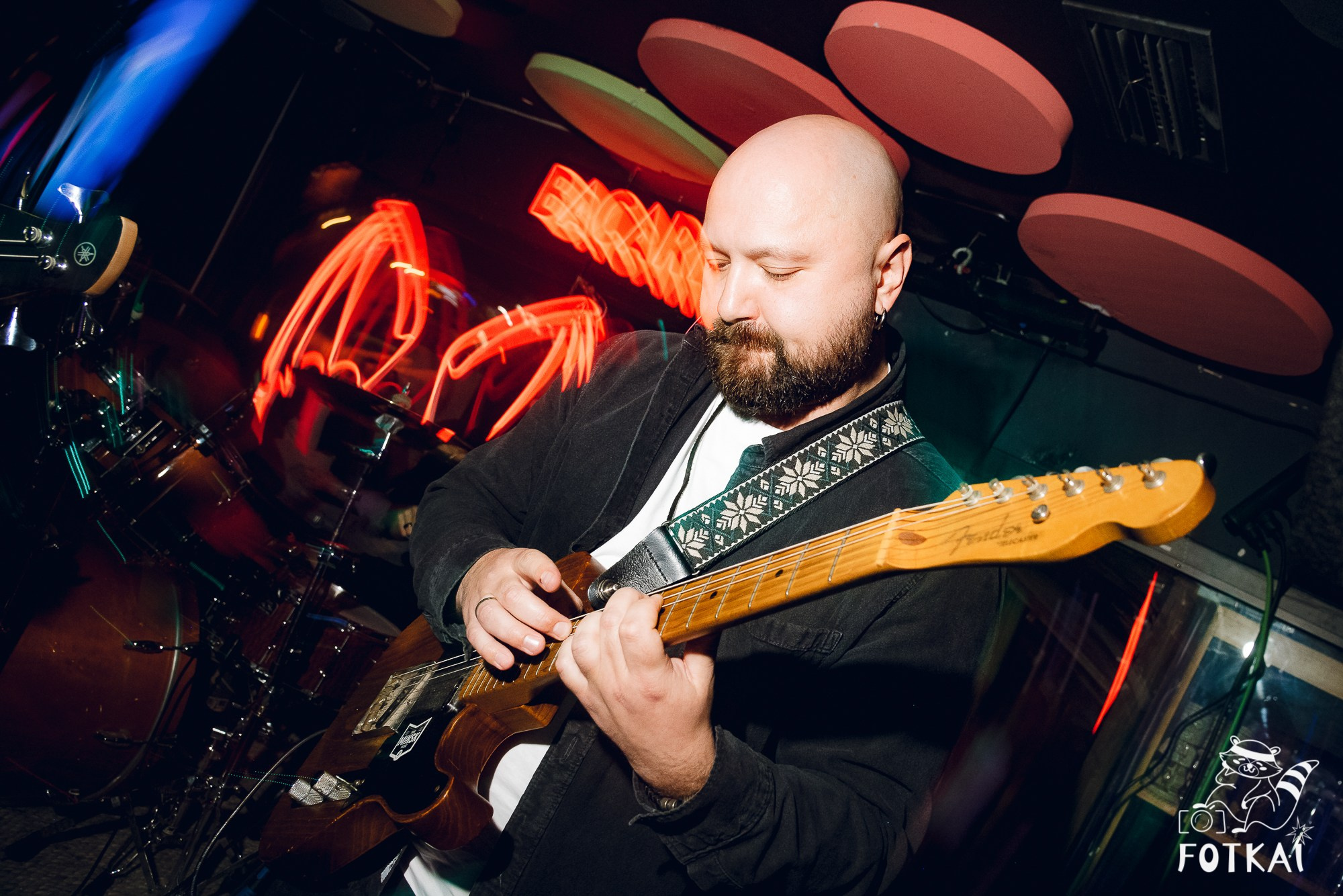 Концерт Delyrio в Confetti Playa Alicante — живое выступление группы, февраль 2026 | FOTKAI