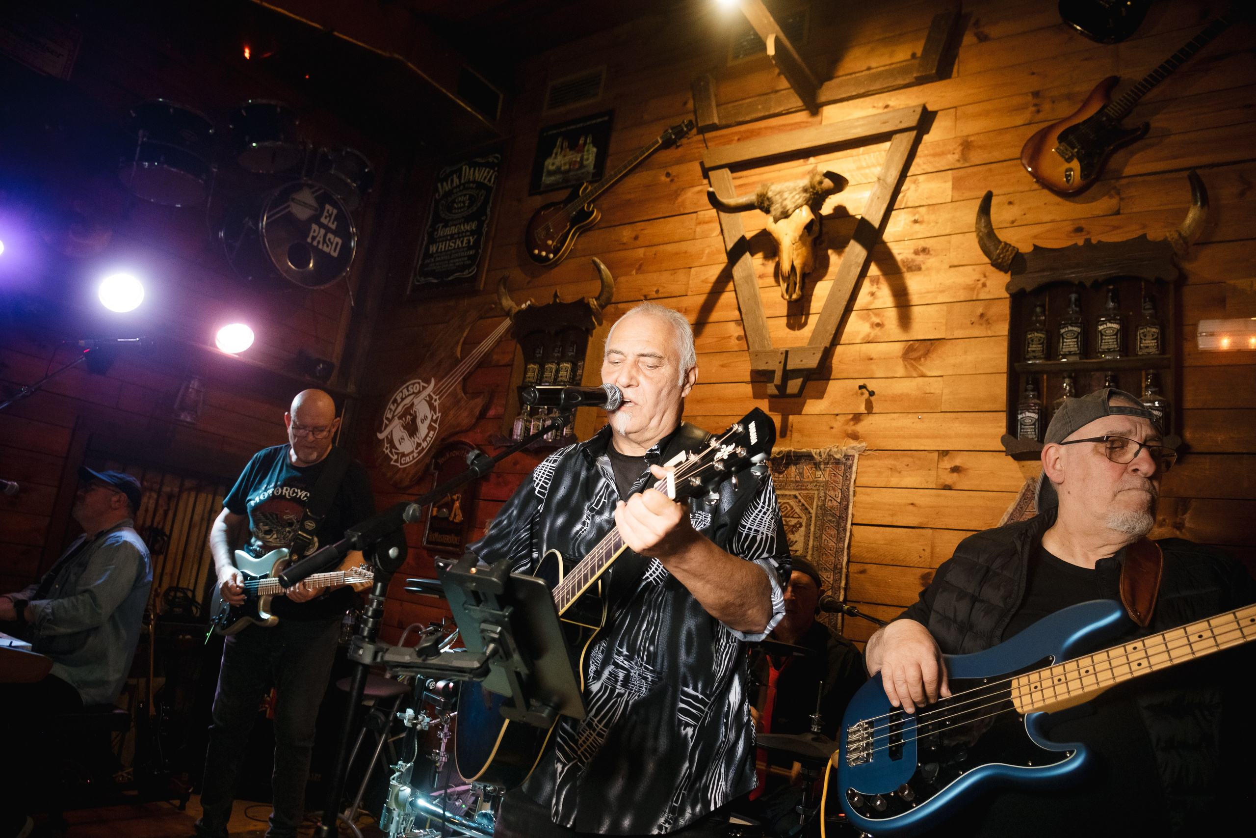 The Galaxy’s в El Paso Bar Торревьеха: фоторепортаж с концерта 21 марта 2026 года | FOTKAI