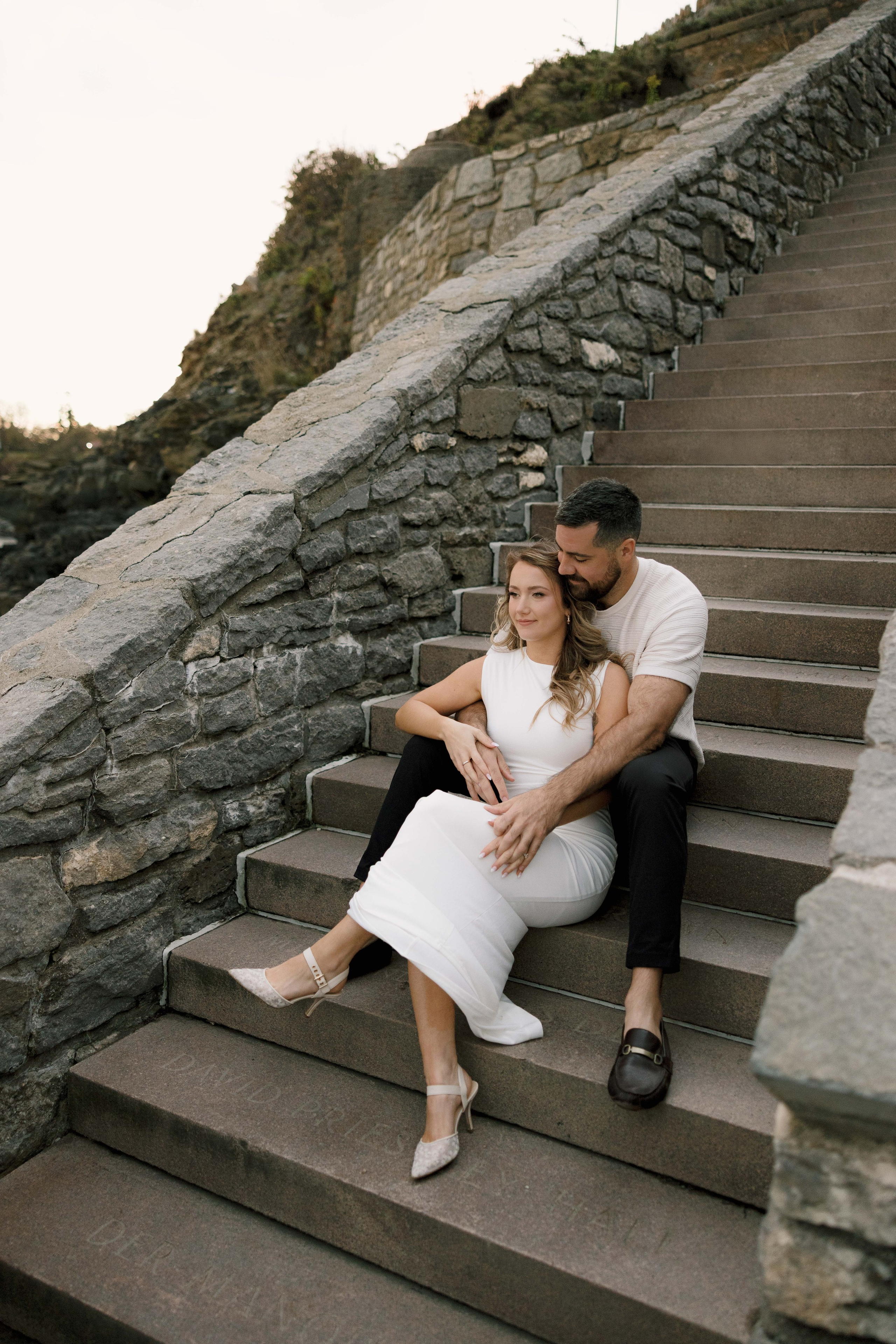 Coastal Elegance in Newport. Rhode Island Wedding Photographer Tati Simpson