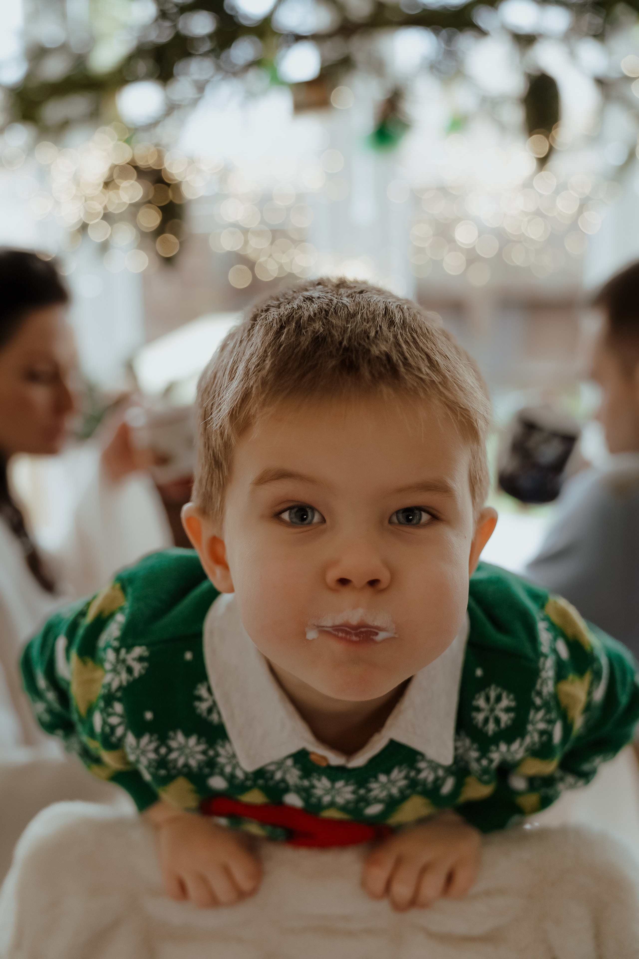 Christmas family home photo session. Newcastle family photographer. Lifestyle photography.