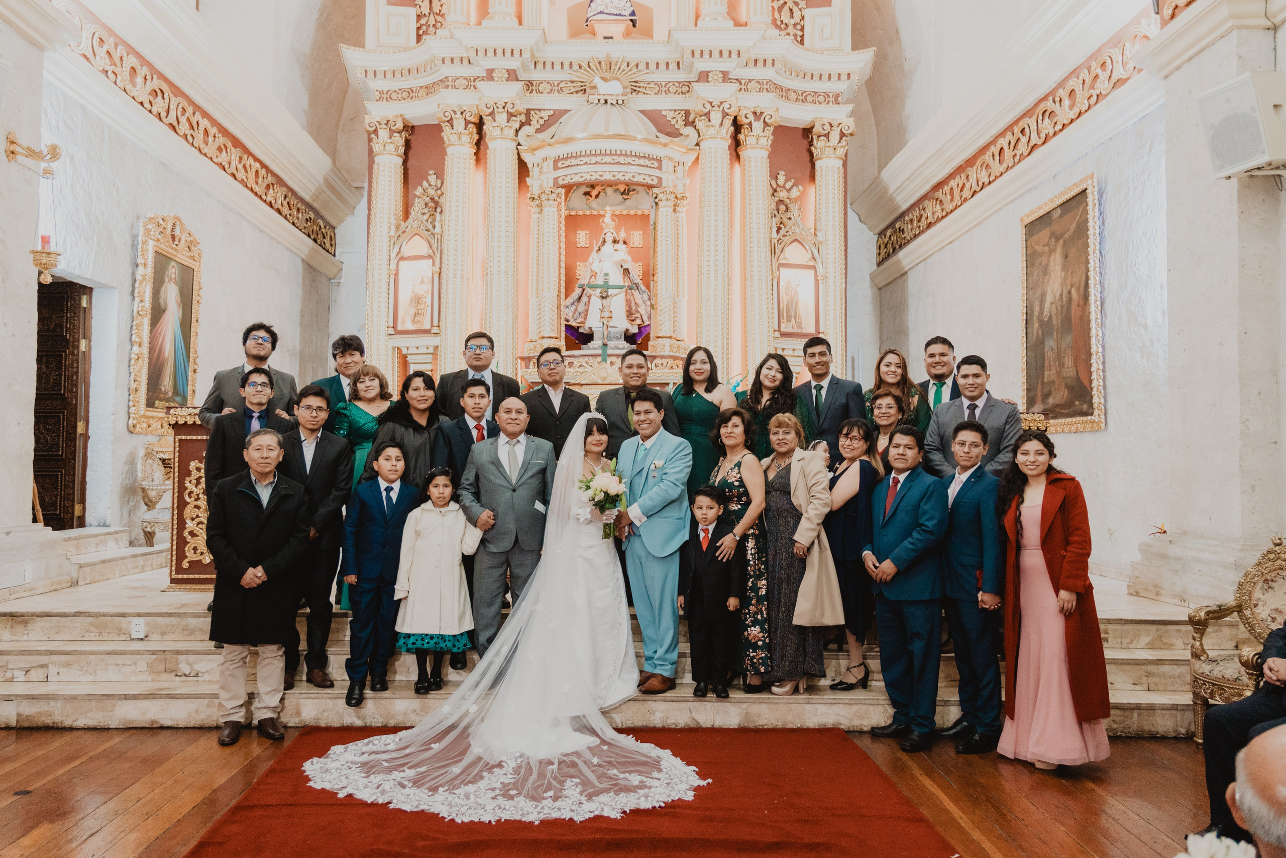 STEISY + EMMANUEL | BODA RELIGIOSA. Studio KVTA | Fotografía y Video de Bodas en Arequipa