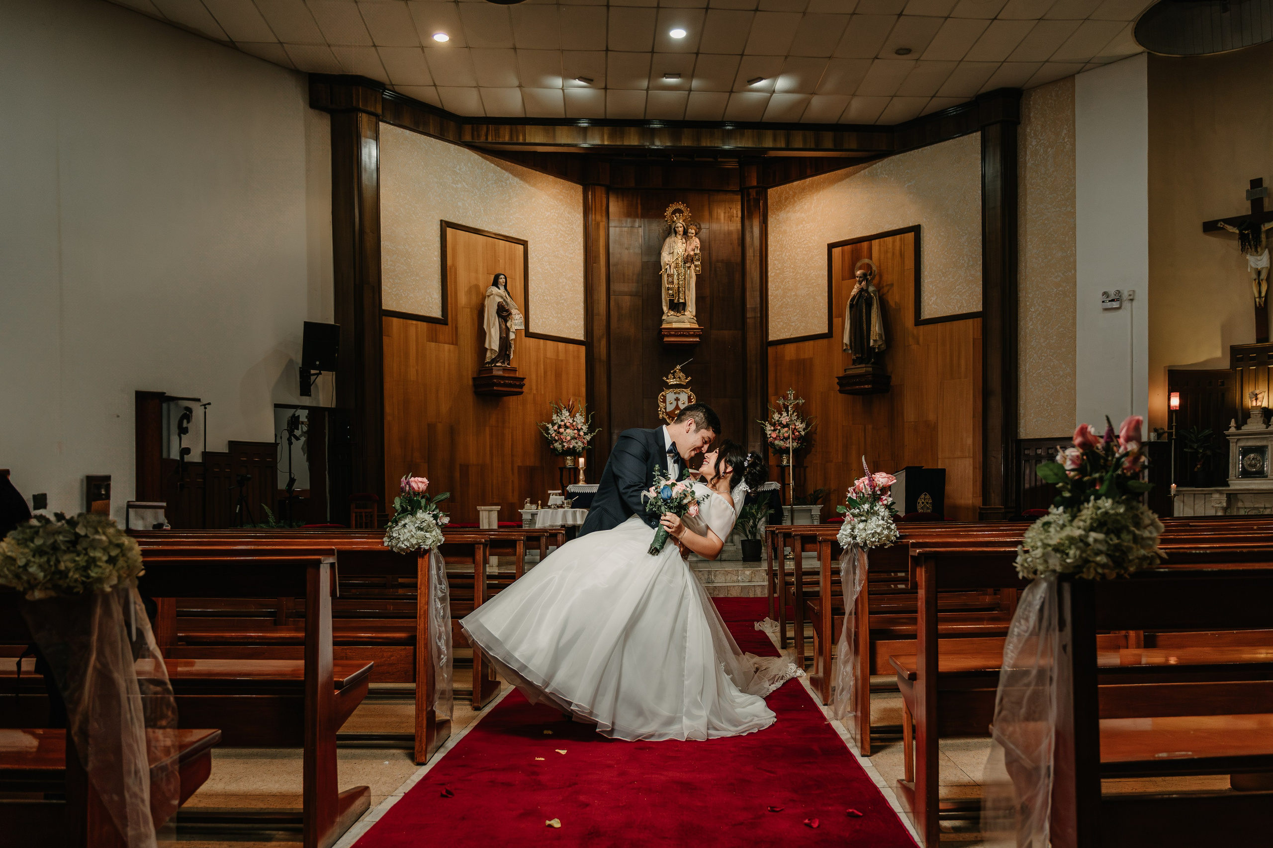 ALEJANDRA + RODRIGO BODA RELIGIOSA. Studio KVTA | Fotografía y Video de Bodas en Arequipa