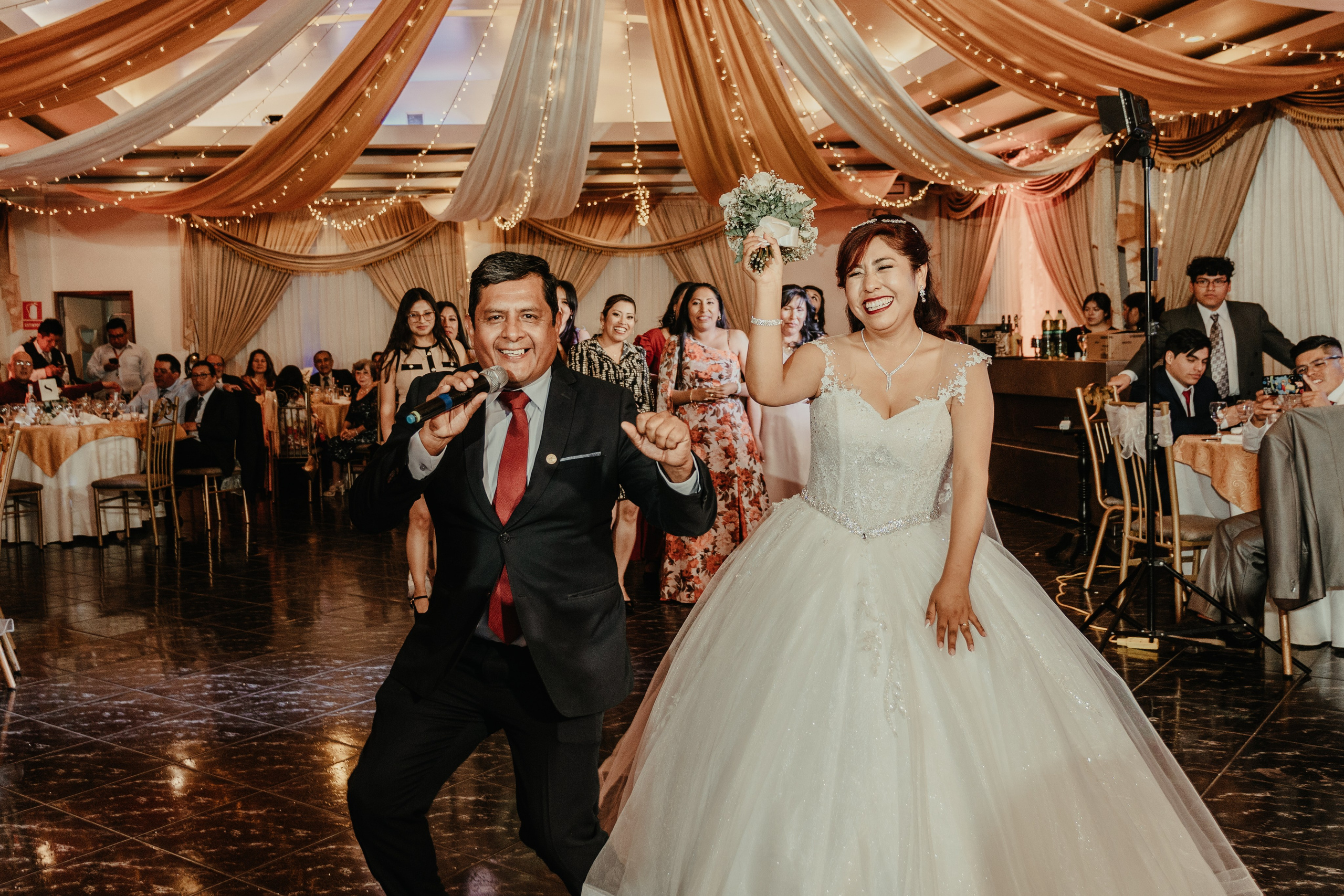 VANESSA + FRANKLIN BODA RELIGIOSA. Studio KVTA | Fotografía y Video de Bodas en Arequipa