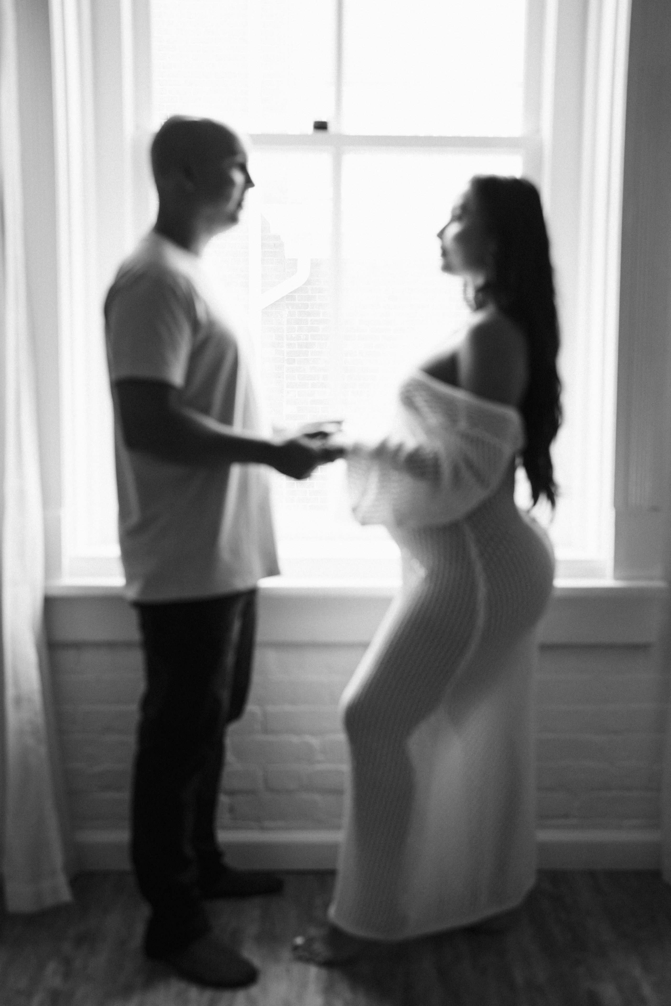 Gessyca. Modern maternity photographer in Long Island New York