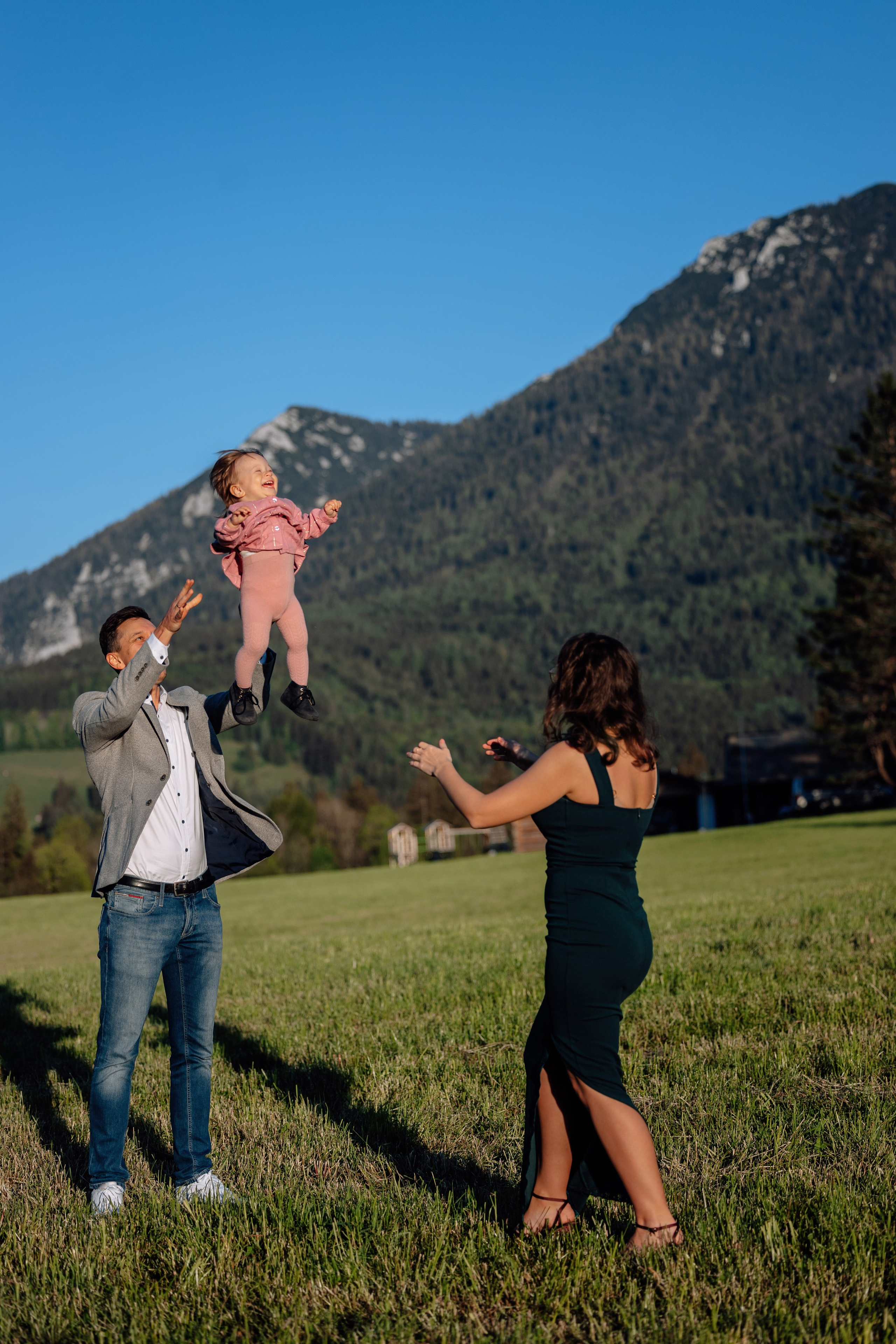 In der Nähe der Berge (bei Ruhpolding). Hochzeitsfotograf München Taufe Familienfotograf Tanja Mauke