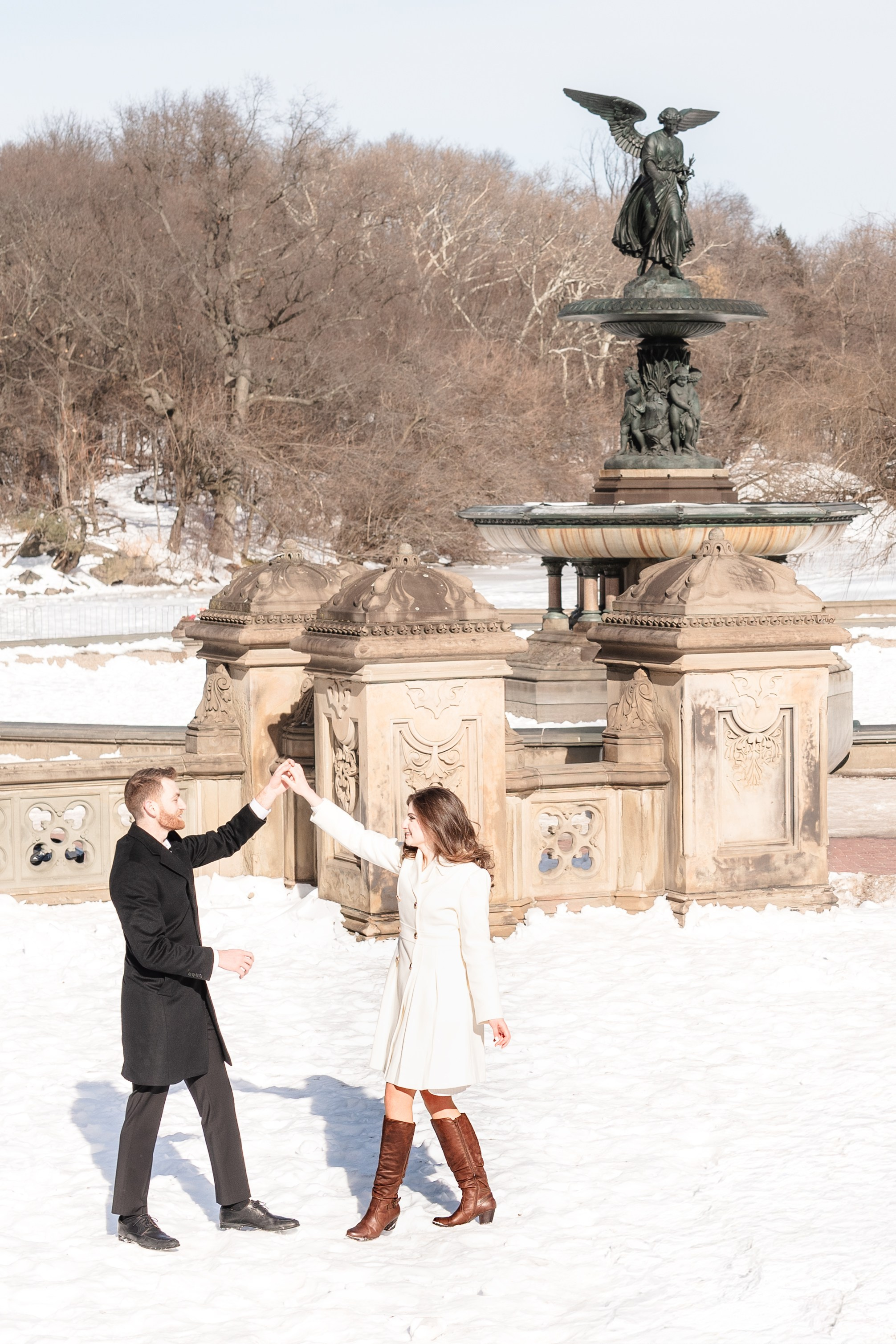 Winter Love in Central Park. Family, lifestyle, and commercial photography in New York and New Jersey