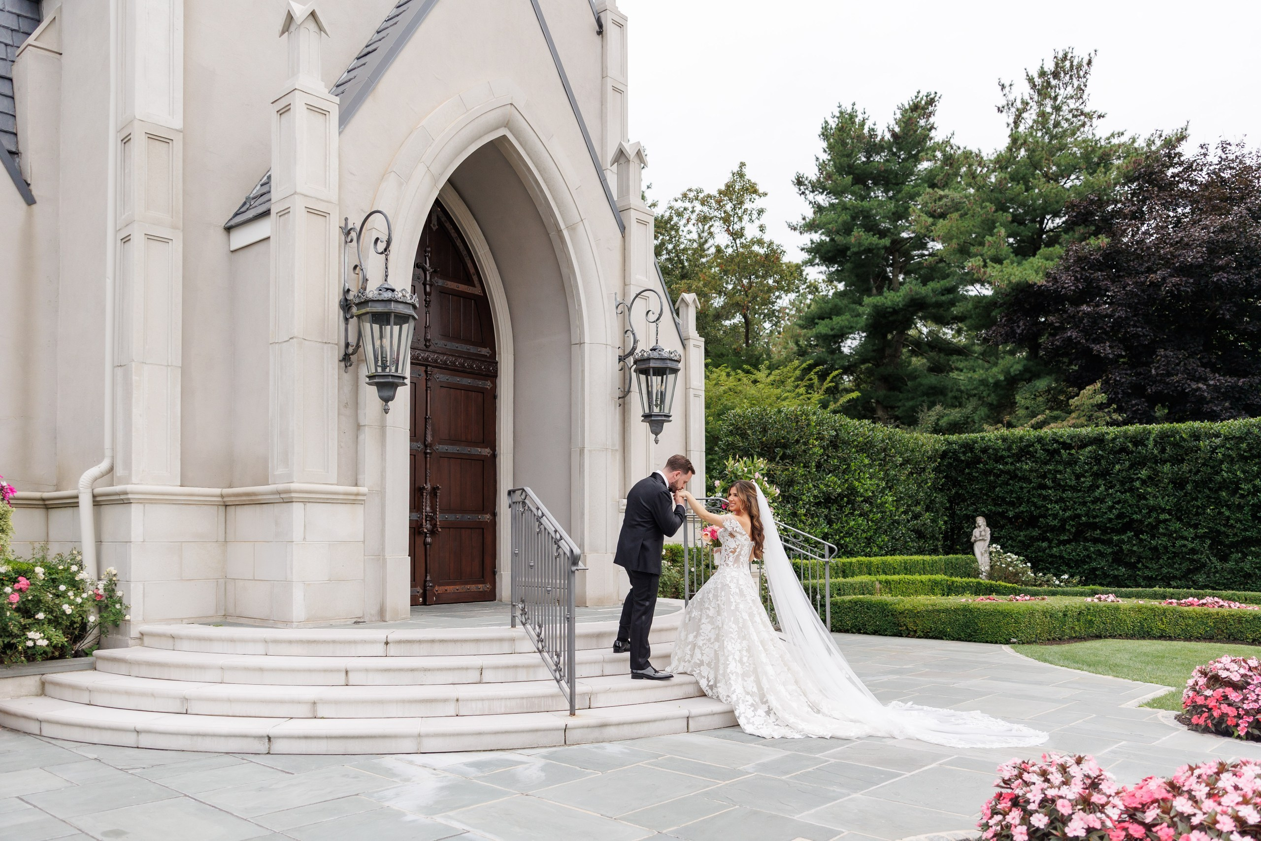 Arianeh & Michael, Park Chateau. Wedding Photo & Video