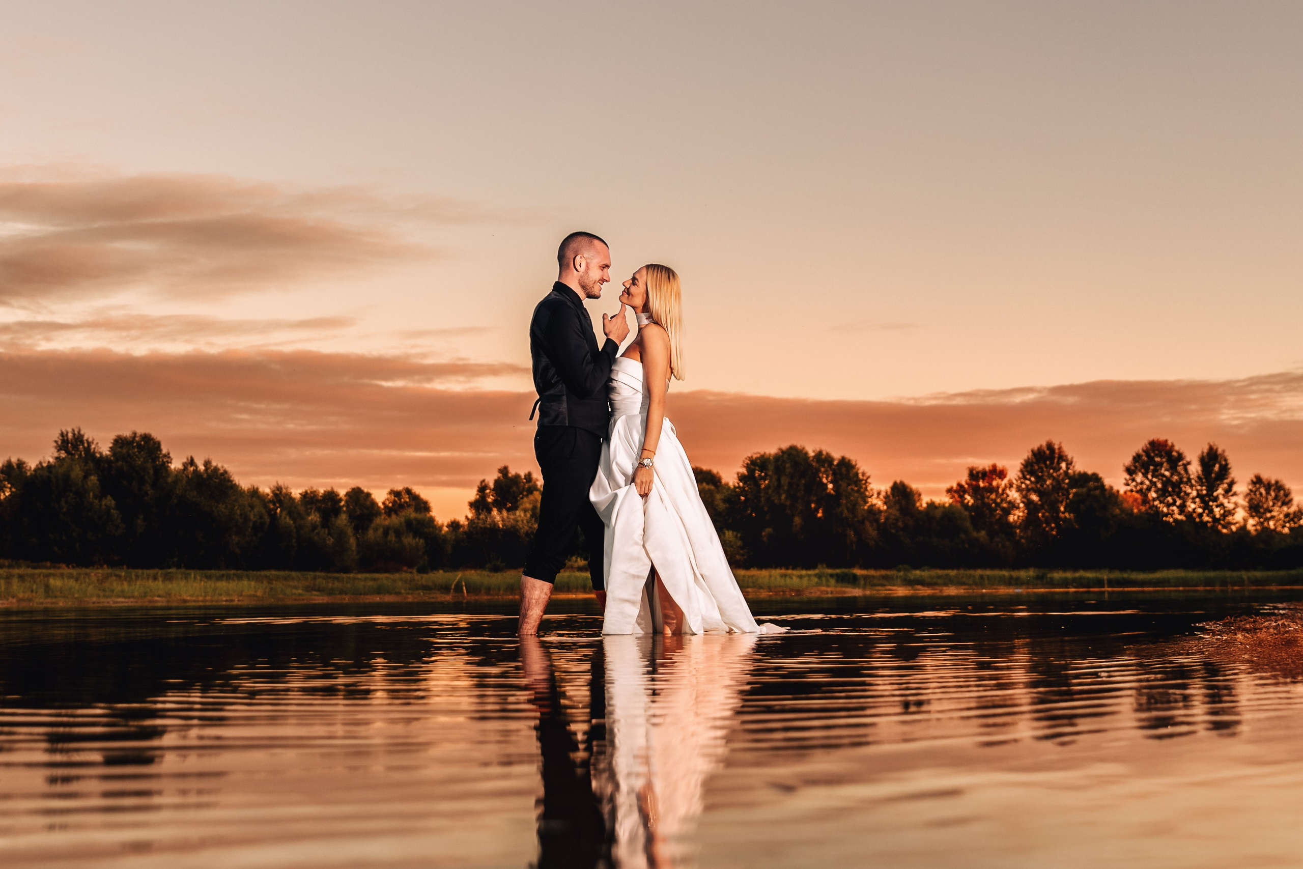 MLADENCI. Fotografi iz Backog Petrovca David i Andrea Stojanovic