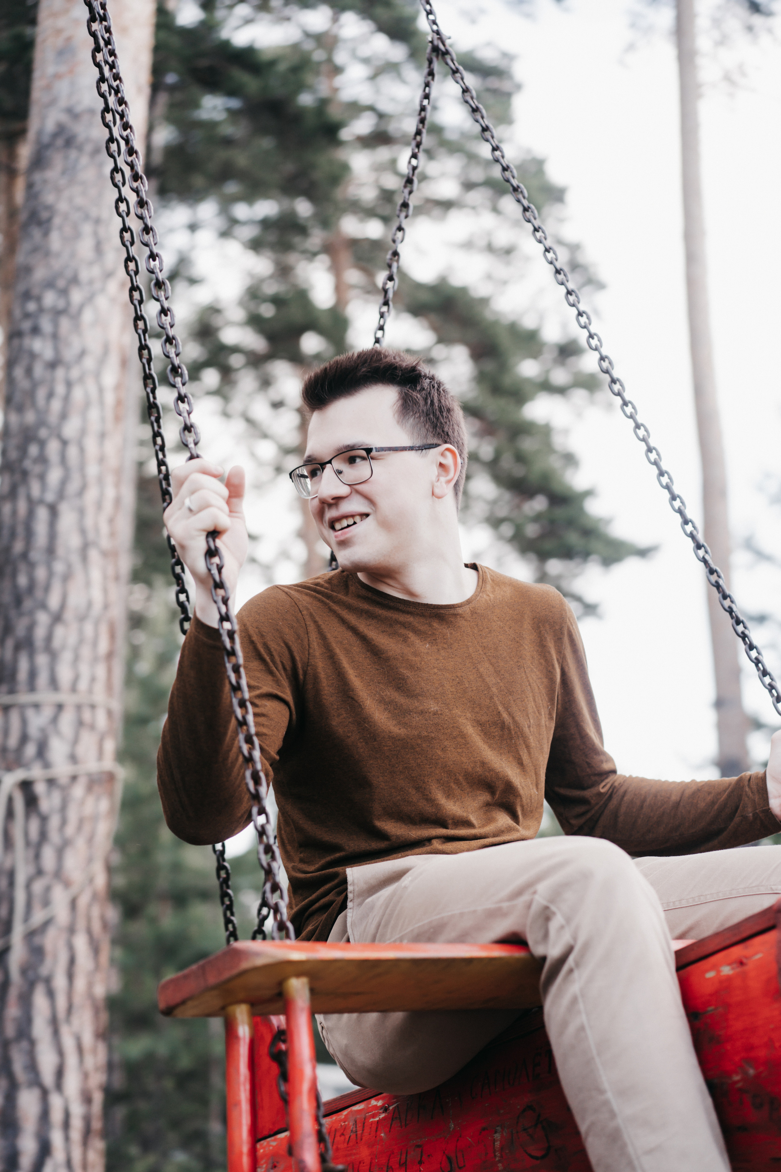 Photo of a couple in the forest. Portrait and wedding photographer in New York