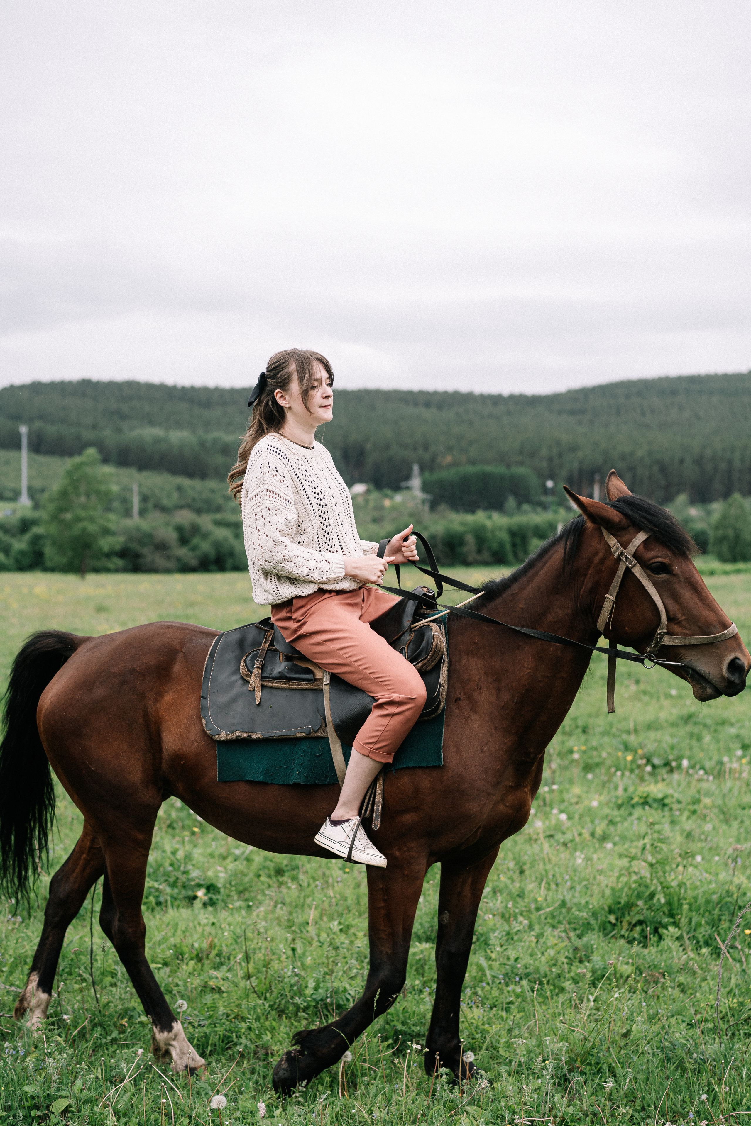 Photo of a couple in the forest. Portrait and wedding photographer in New York
