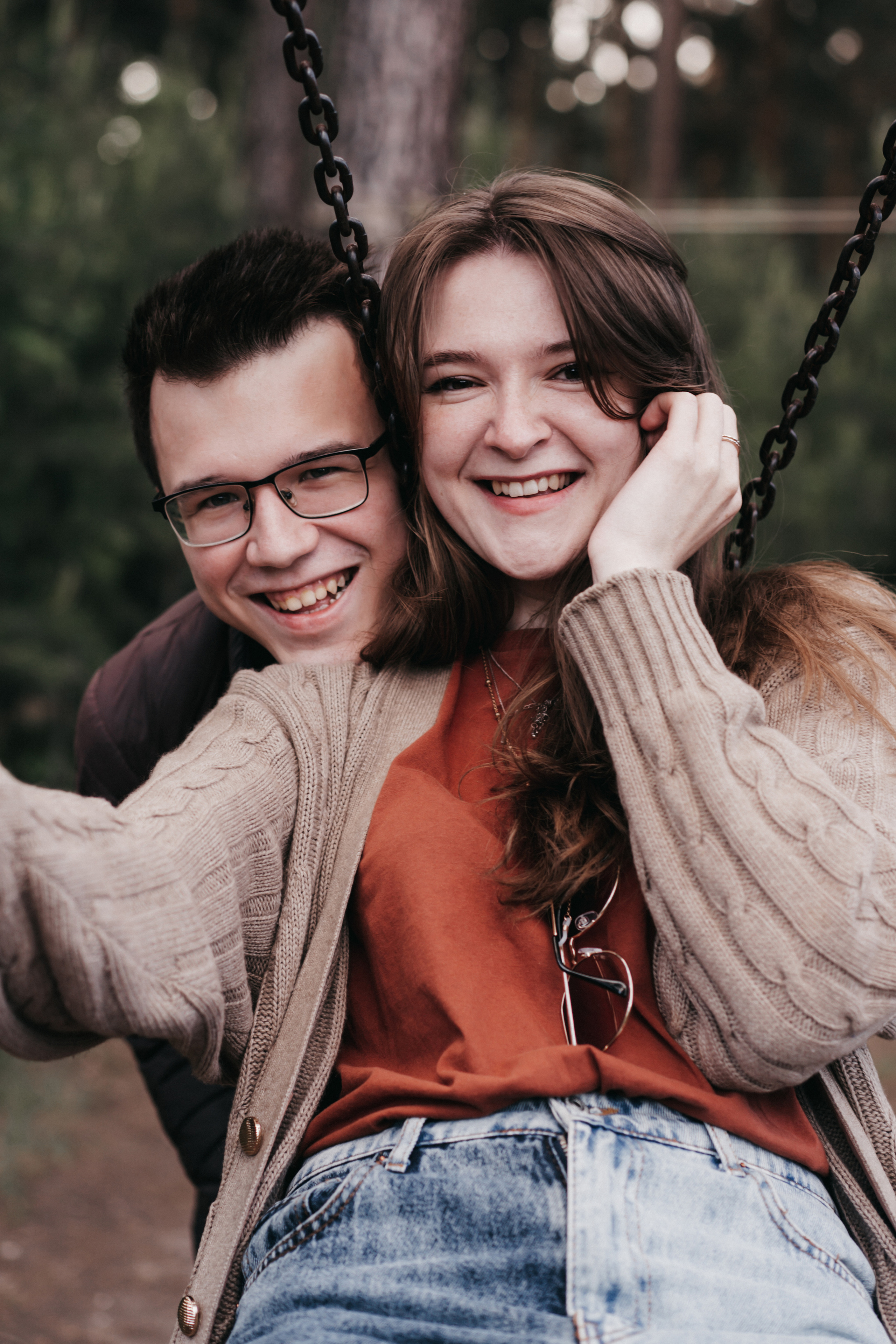 Photo of a couple in the forest. Portrait and wedding photographer in New York