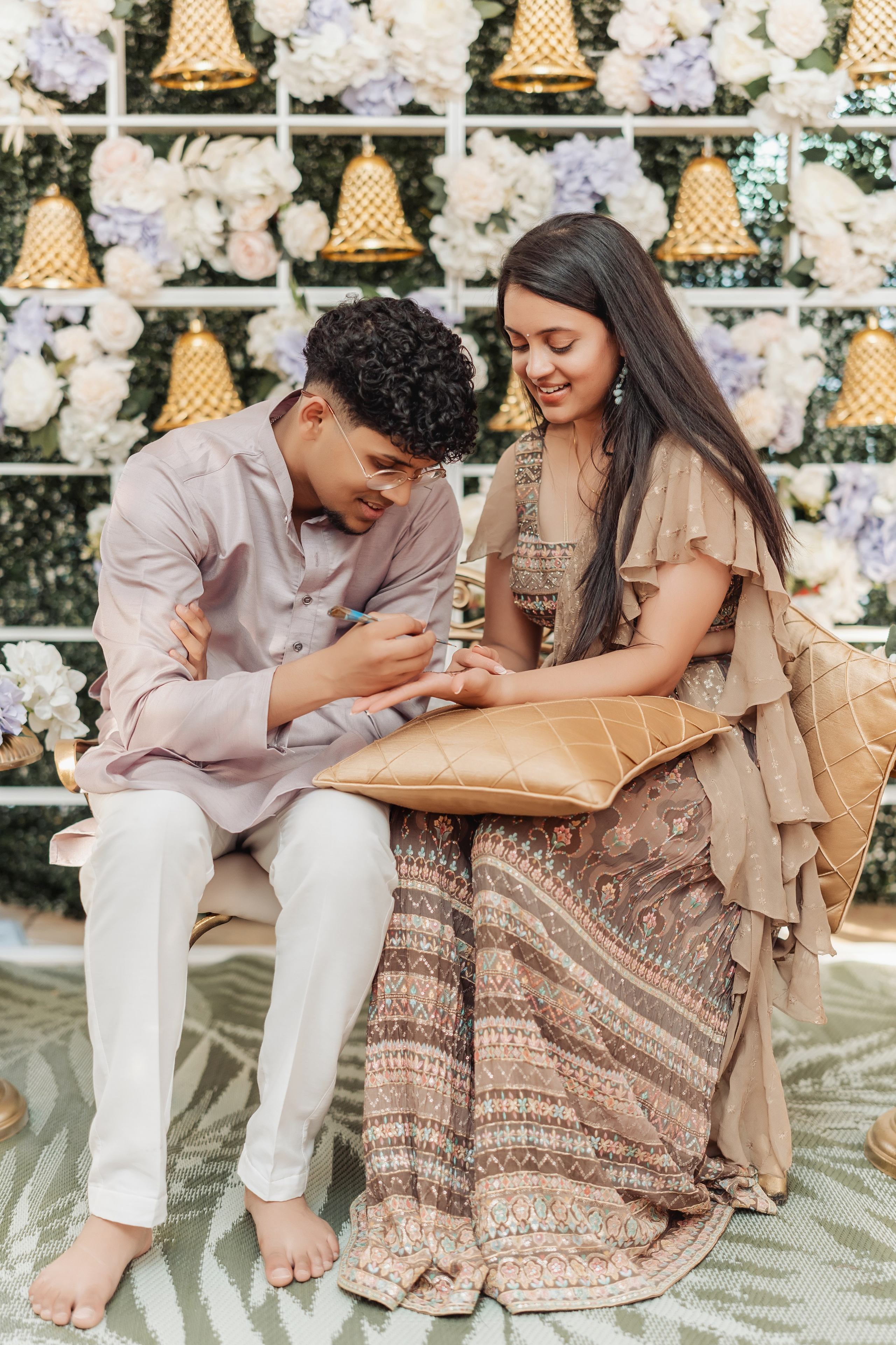 Darshil & Shailja. Wedding Photographer & Cinematographer studios