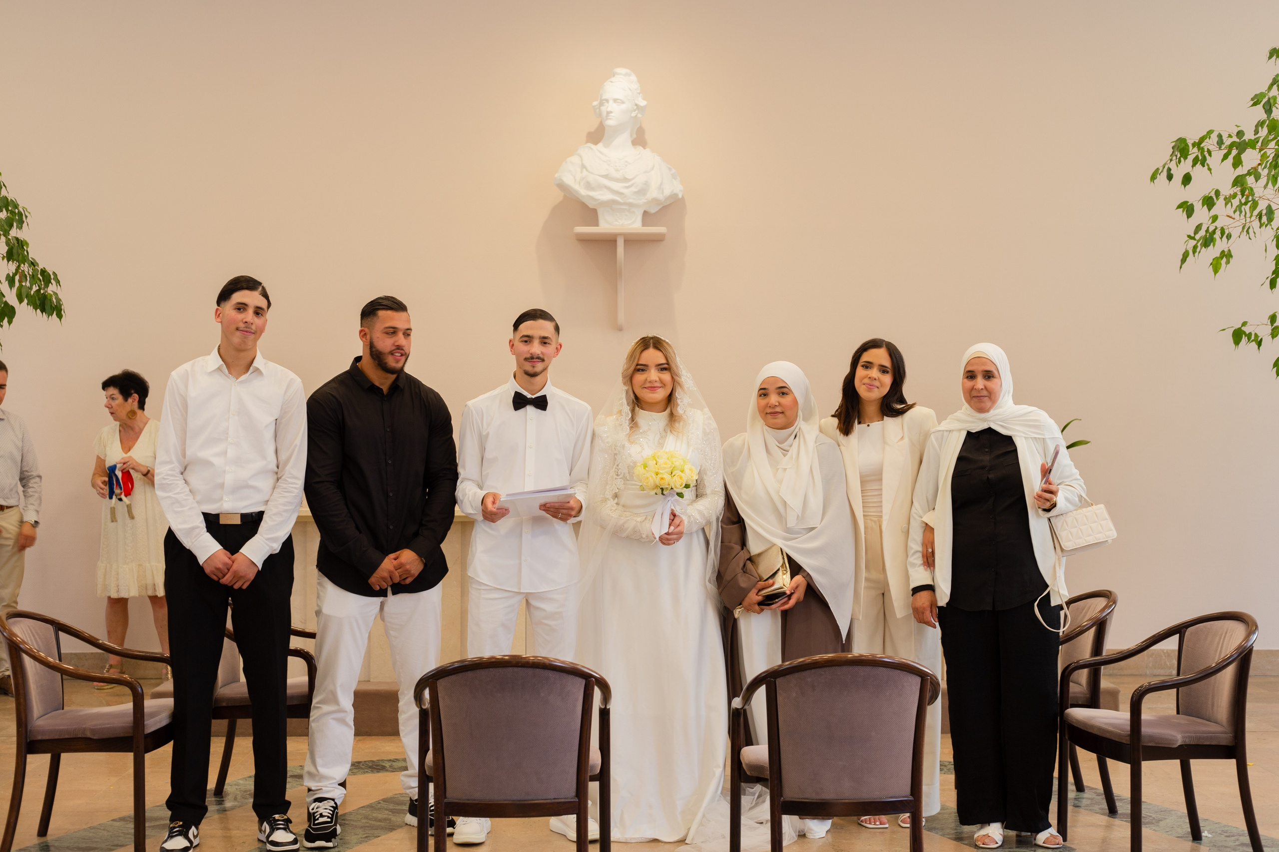 Yassine et Sahra. Studio photo « Partage ton bonheur » – Photographe famille près de Châtellerault, Poitiers et Tours