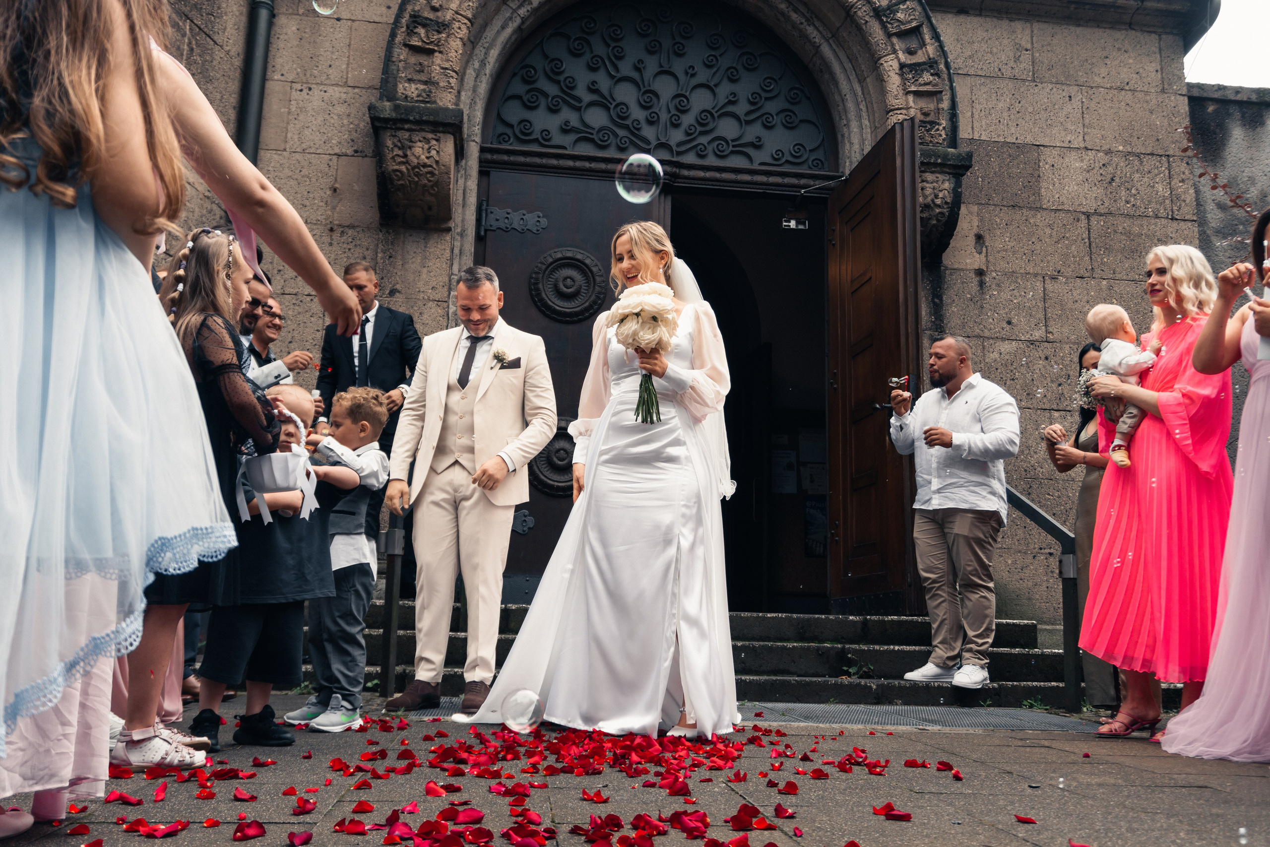 D & M im Restaurant Elfrather Mühle. Wedding Photographer Germany