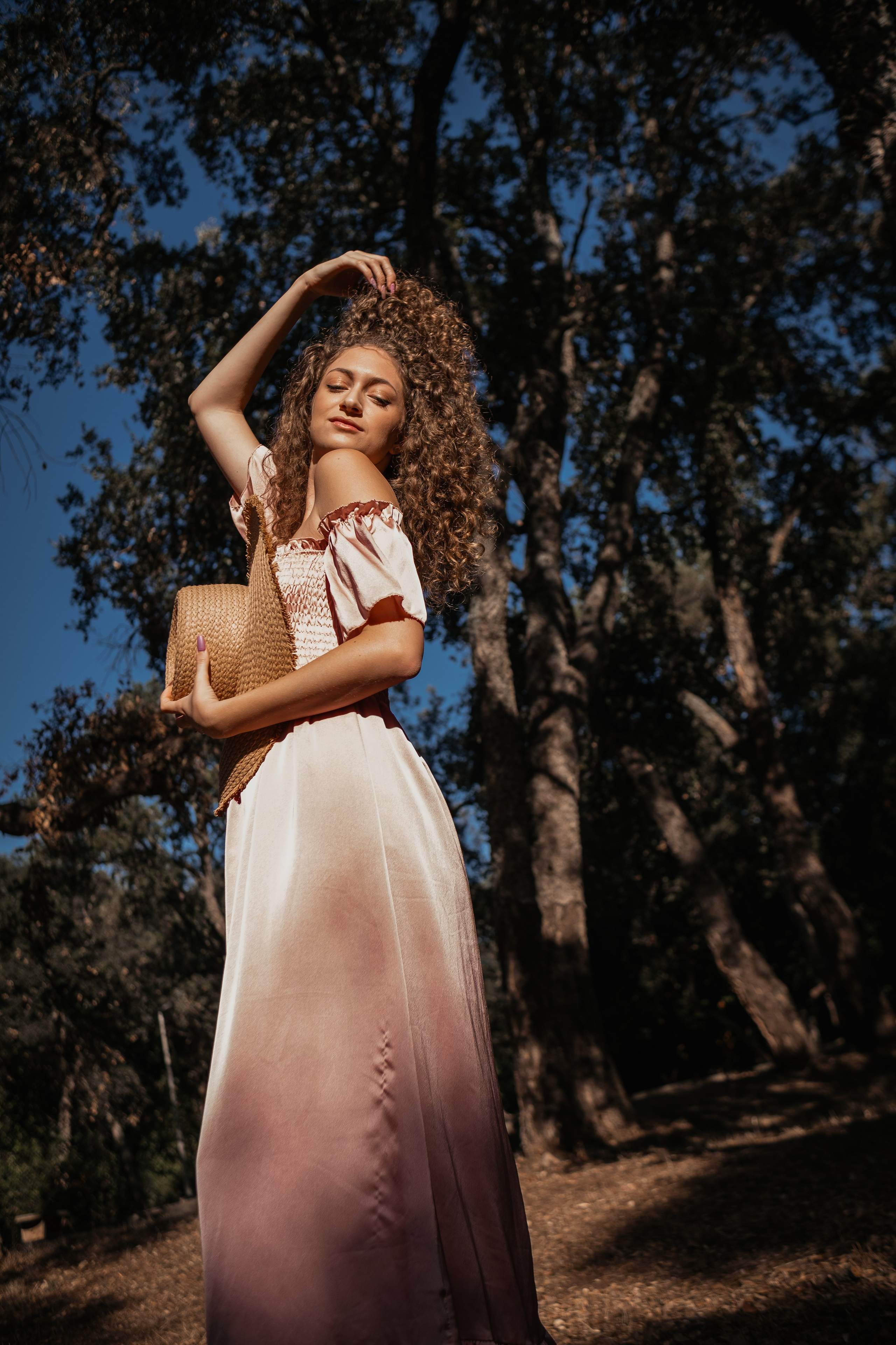 Ritratti Artistici | Esplorazione di Espressioni e Identità. Fotografa maternity, family e business a Pomezia e Roma – Simona Henkel