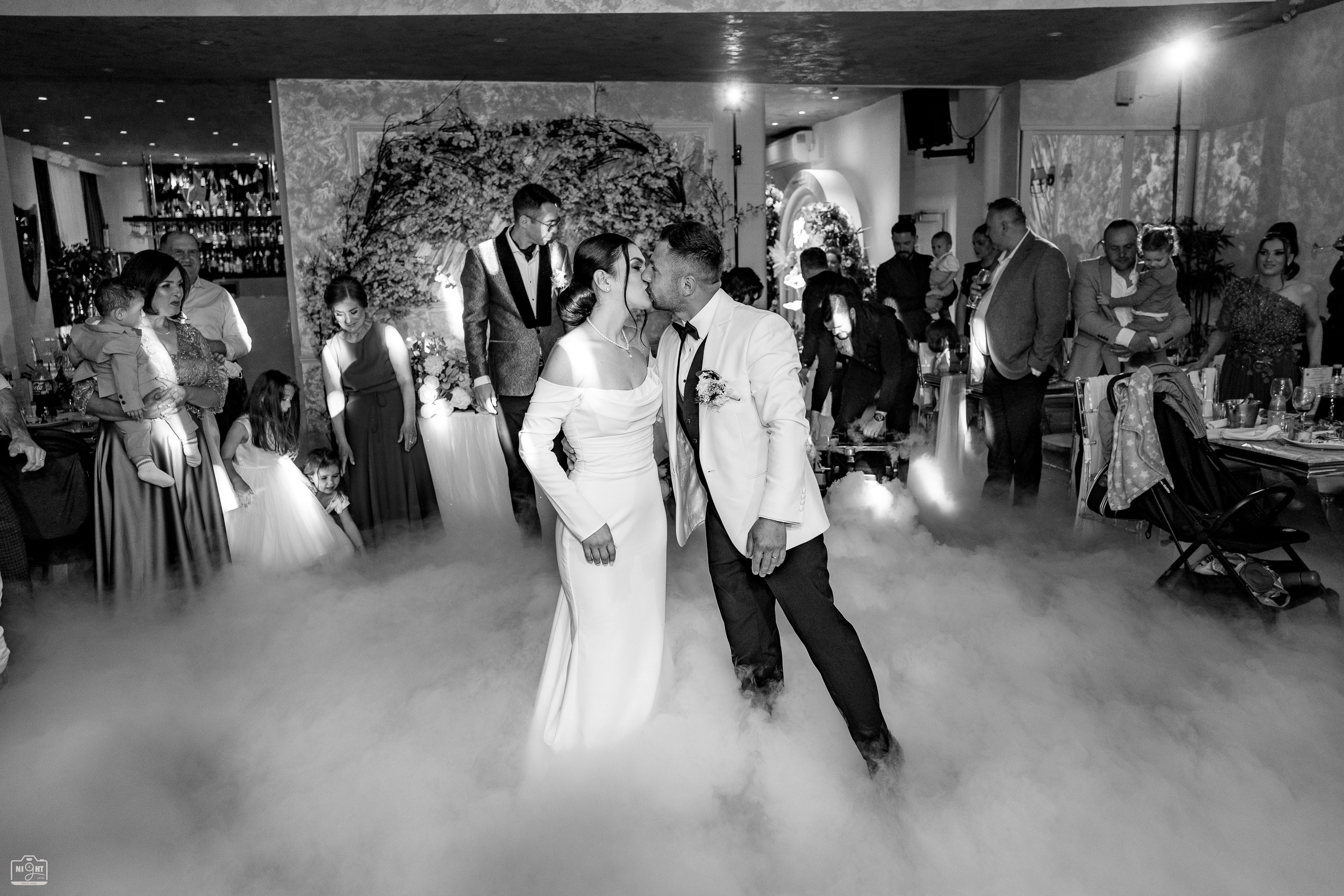 Iulian Arsinte | Fotograf de Nunta | R+E. Iulian Arsinte - Fotograf de Nunta - Neamt, Bacau, Suceava, Iasi