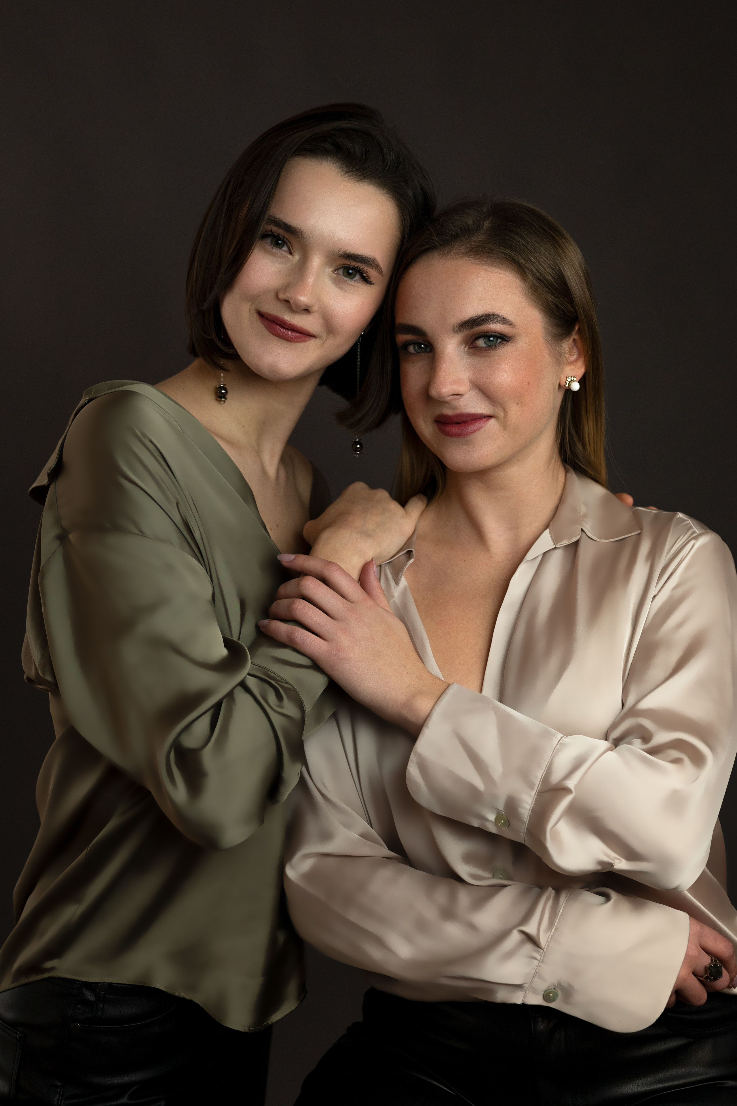 Nana & Lera — photo studio. Photographer Yulia Lushnikova, Based in Valencia