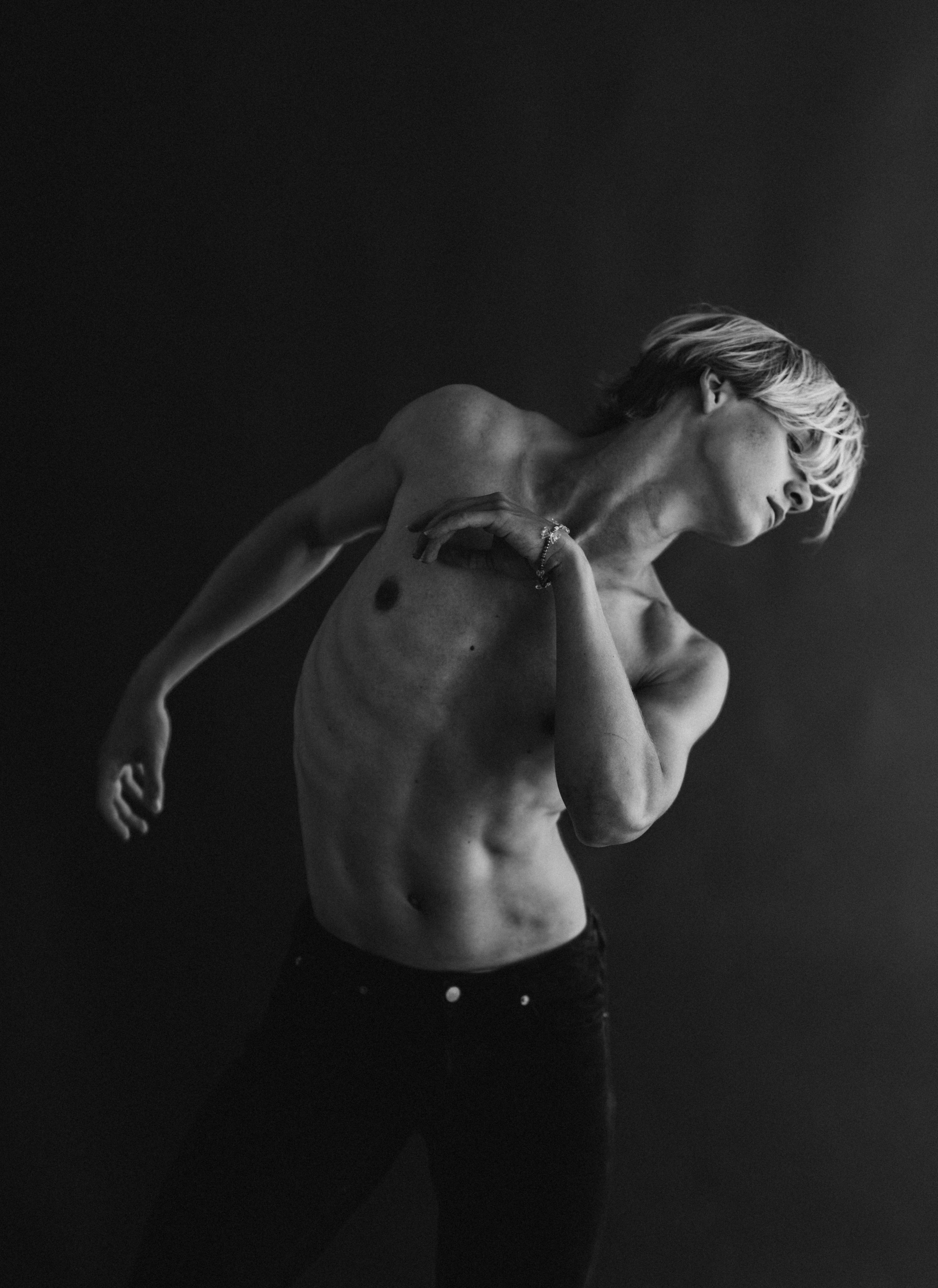 DANCERS. Victoria Olonen – Cinematic Portrait Artist | Helsinki & Europe